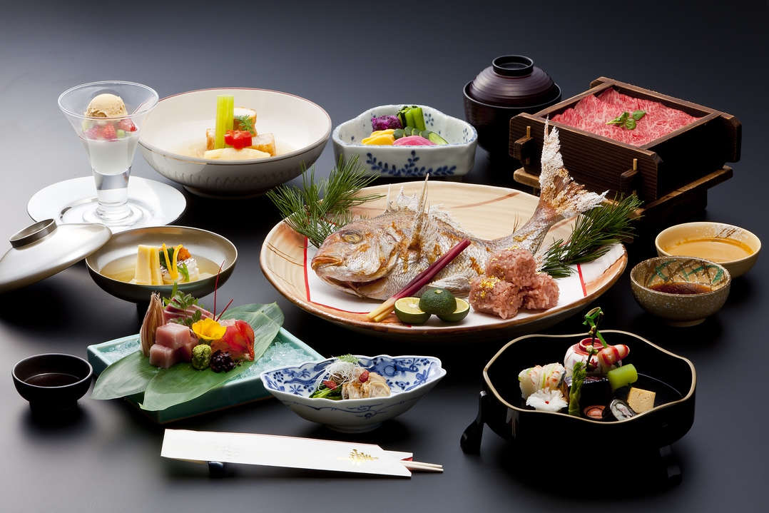 【お祝プラン・お部屋食】〜特別な記念日にふさわしいお料理とおもてなしや特典をご用意しております〜