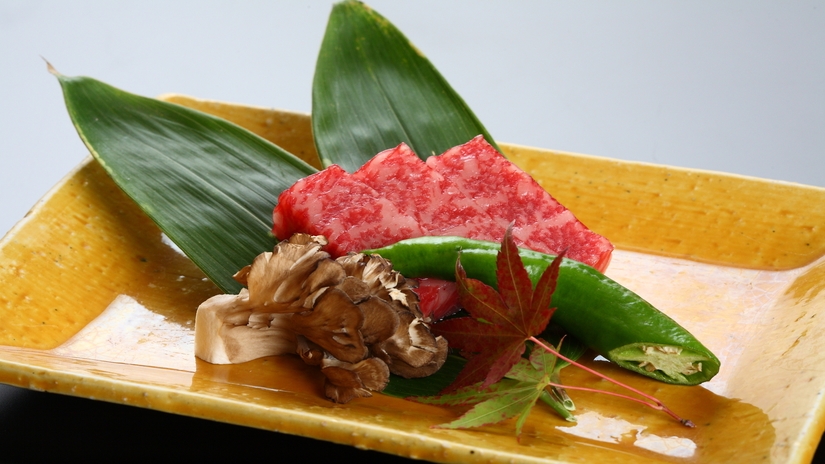 【夏季限定エステ付・部屋食】人気料理プラン「豪華食材の饗宴」にエステ2名様分を無料でご用意！