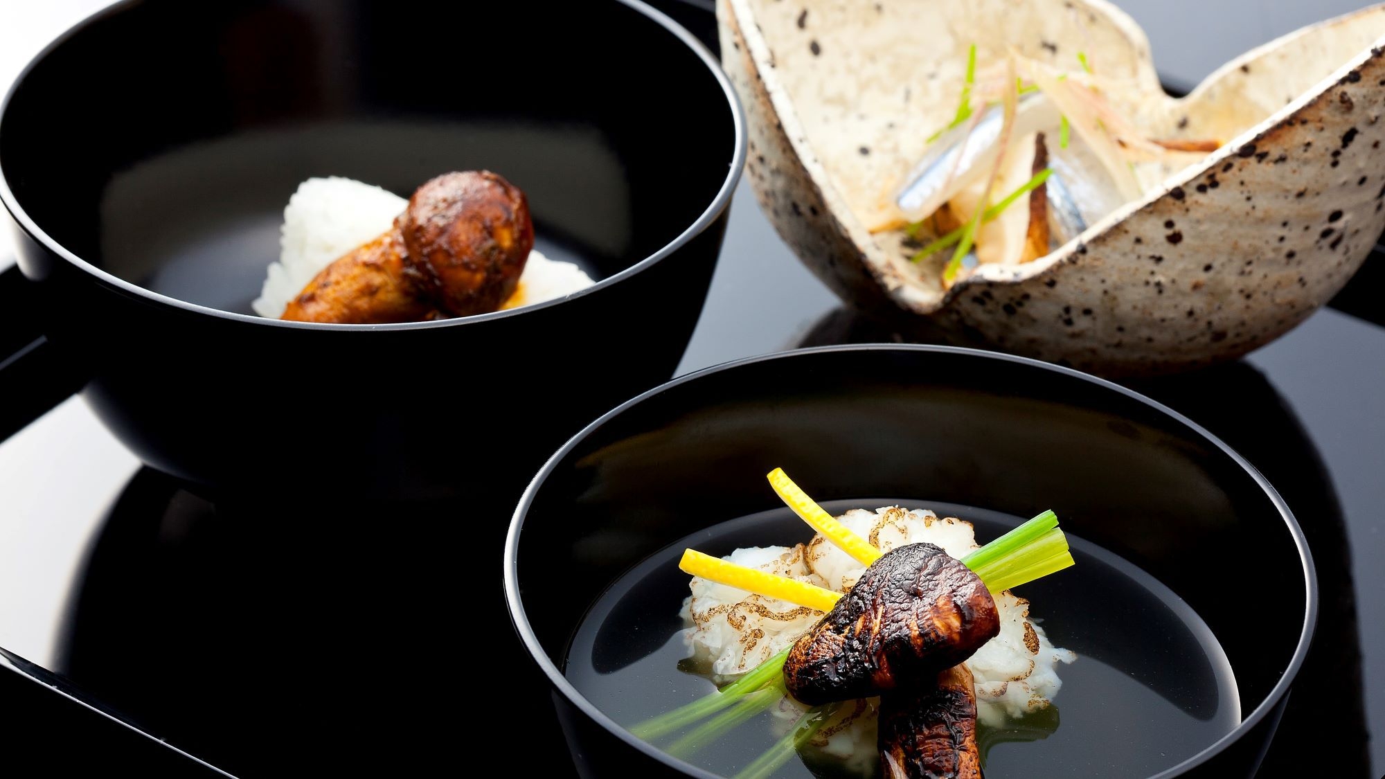 【料亭食】「特選季節懐石」〜四季の高級食材を旬に合わせてお献立が年4回替わる見映えも重視した懐石〜