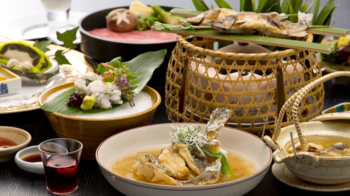 【料亭食】「季節の少量美味懐石」〜品数を減らして、お料理の質を高めた懐石です〜