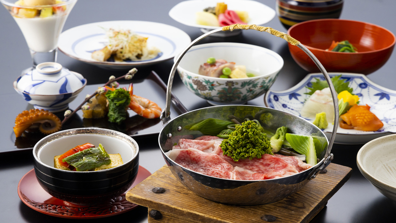 【お部屋食】「山菜牛鍋懐石」〜黒毛和牛と春ならではの山菜をあっさりした出汁と山椒で味わう大人の旬鍋〜