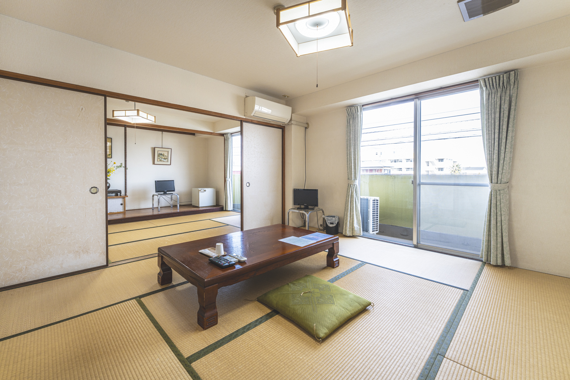 二間続き和室（広々タイプ）