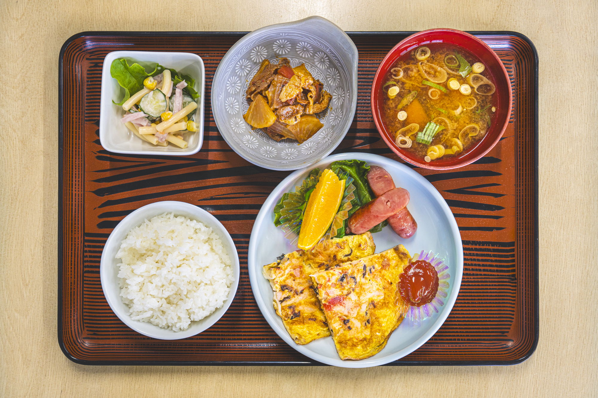 【朝食】料理店自慢の日替わり和定食