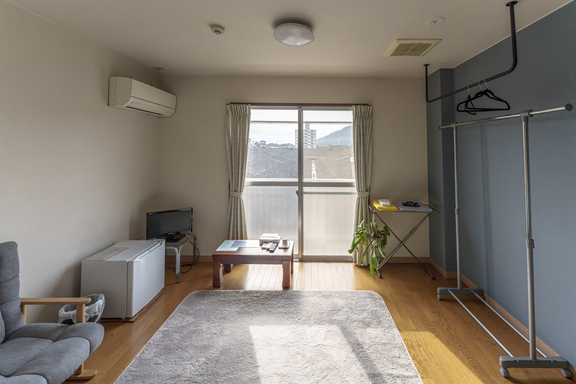 7.5畳 フローリング洋室