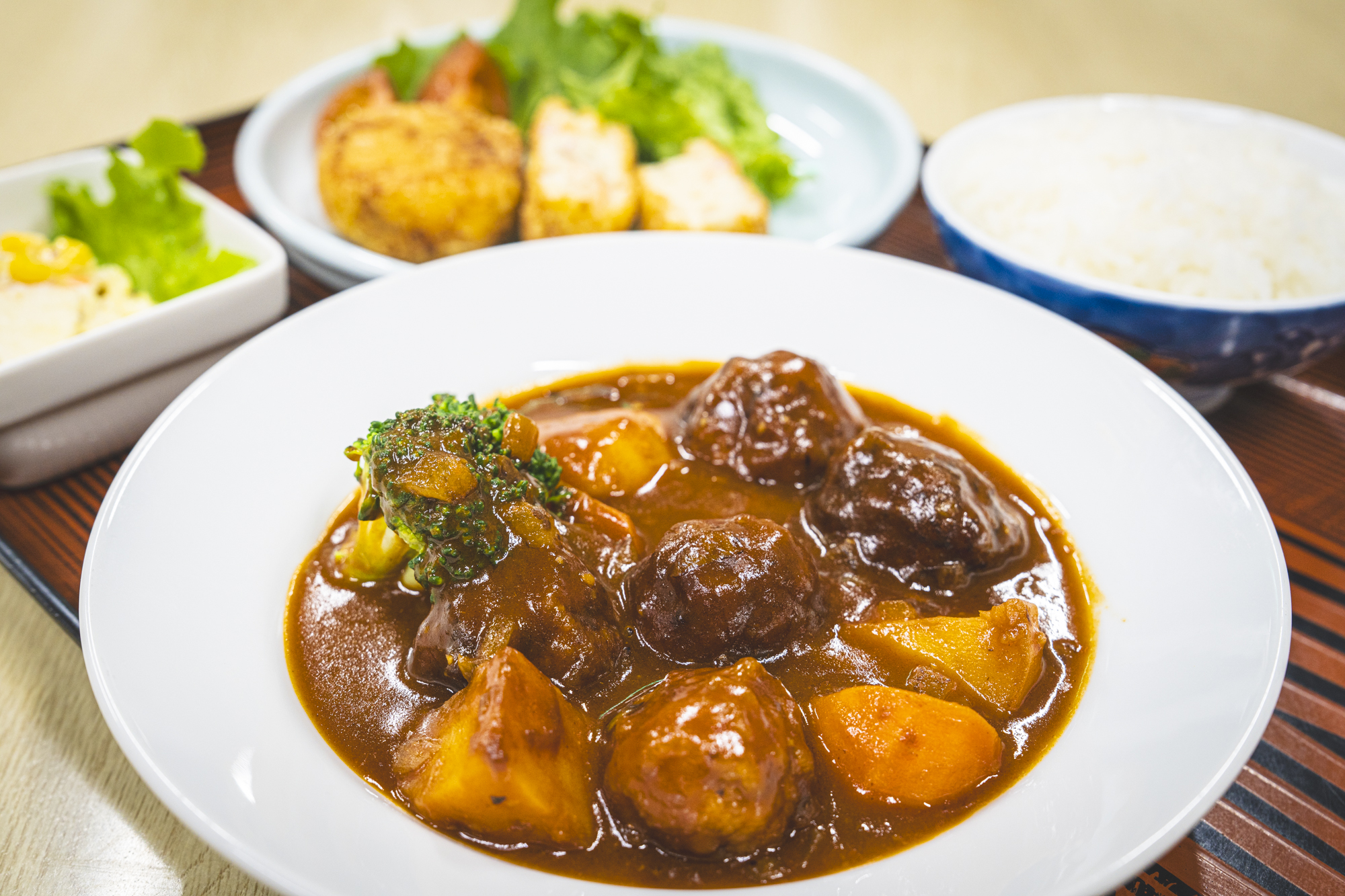 夕食メニューの一例