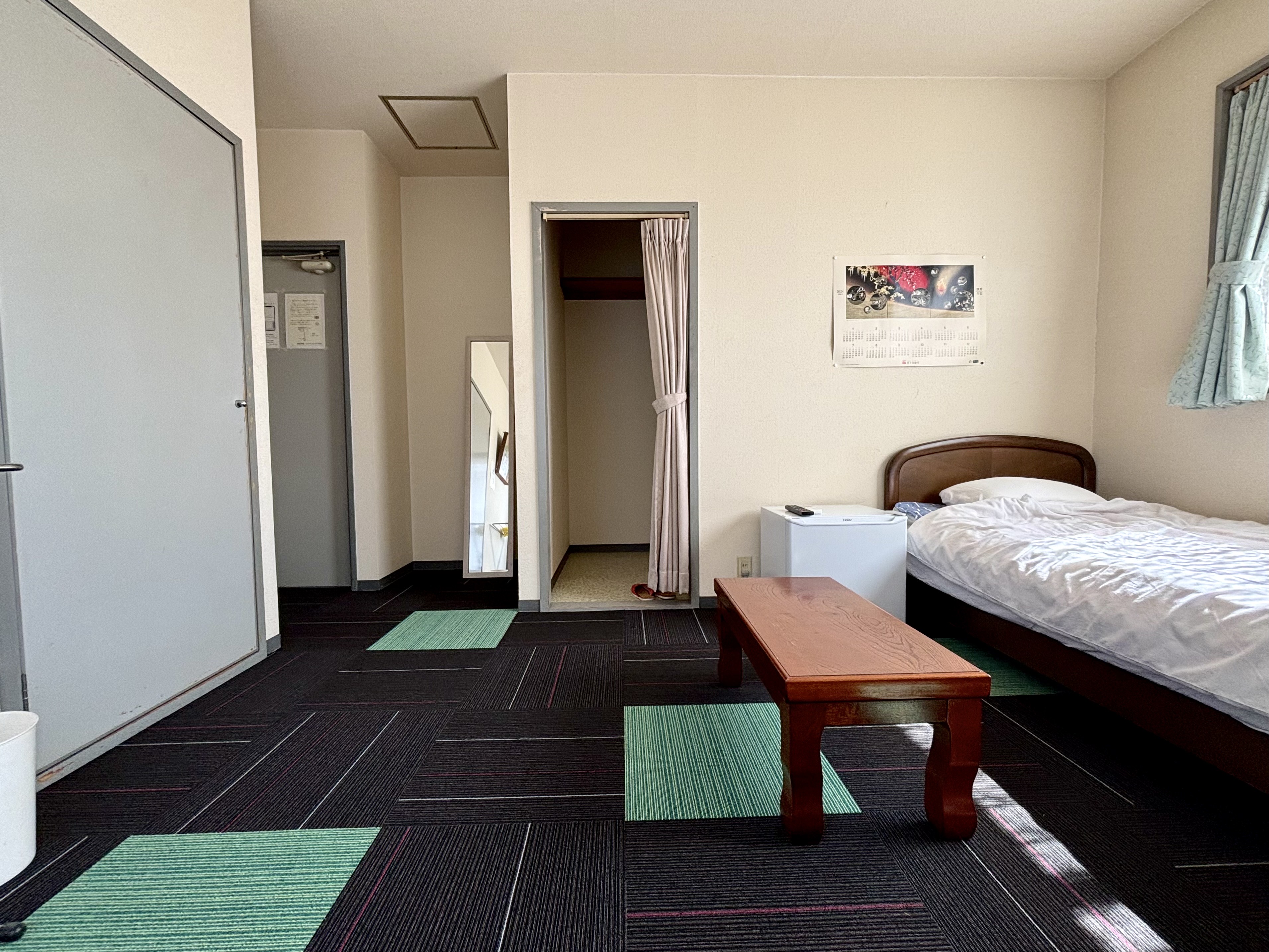 シングル洋室 バス・トイレ付