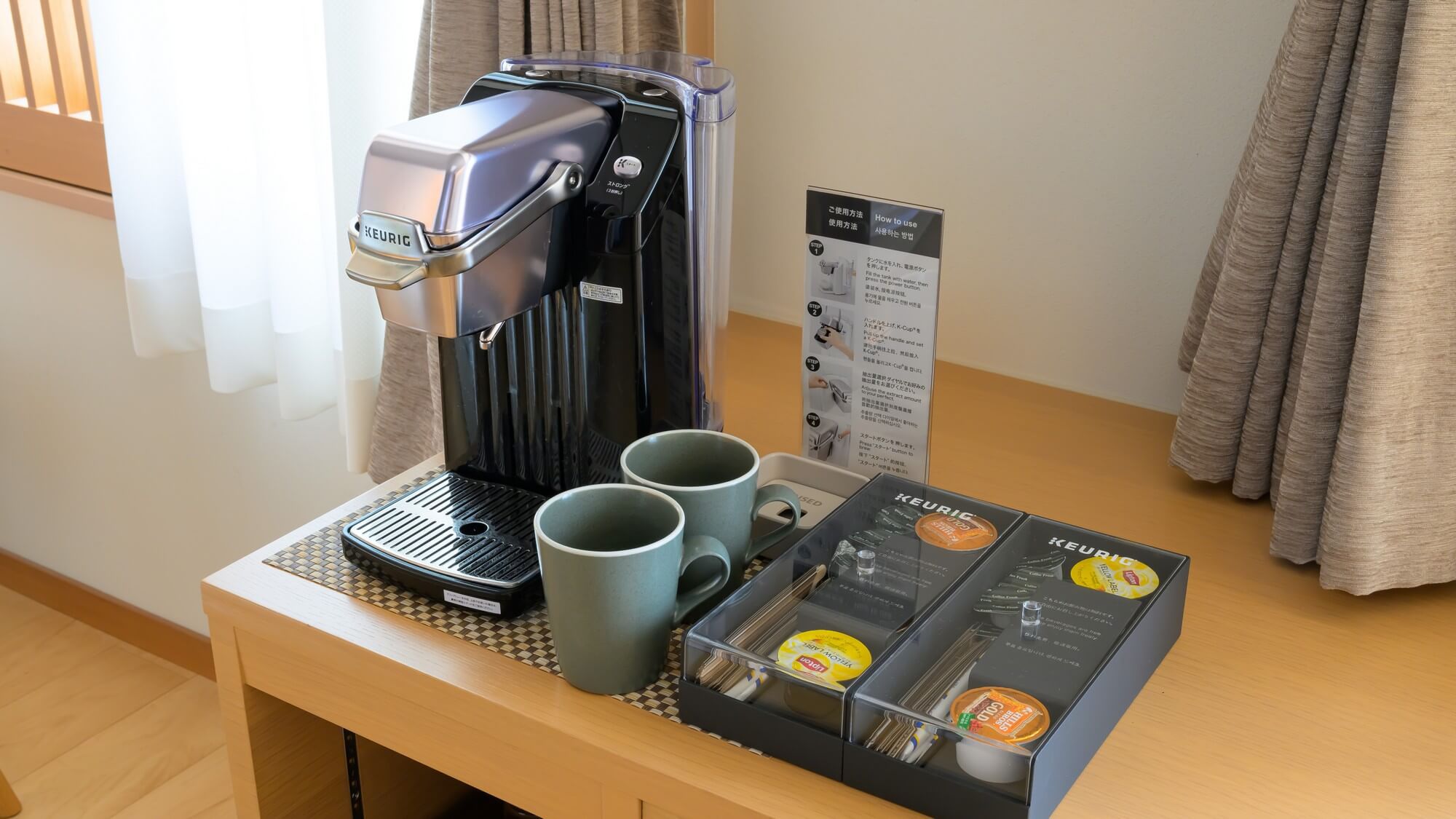 【nanamiフロア】お部屋にはコーヒーメーカーを常備。海を眺めながら淹れたてコーヒーを。