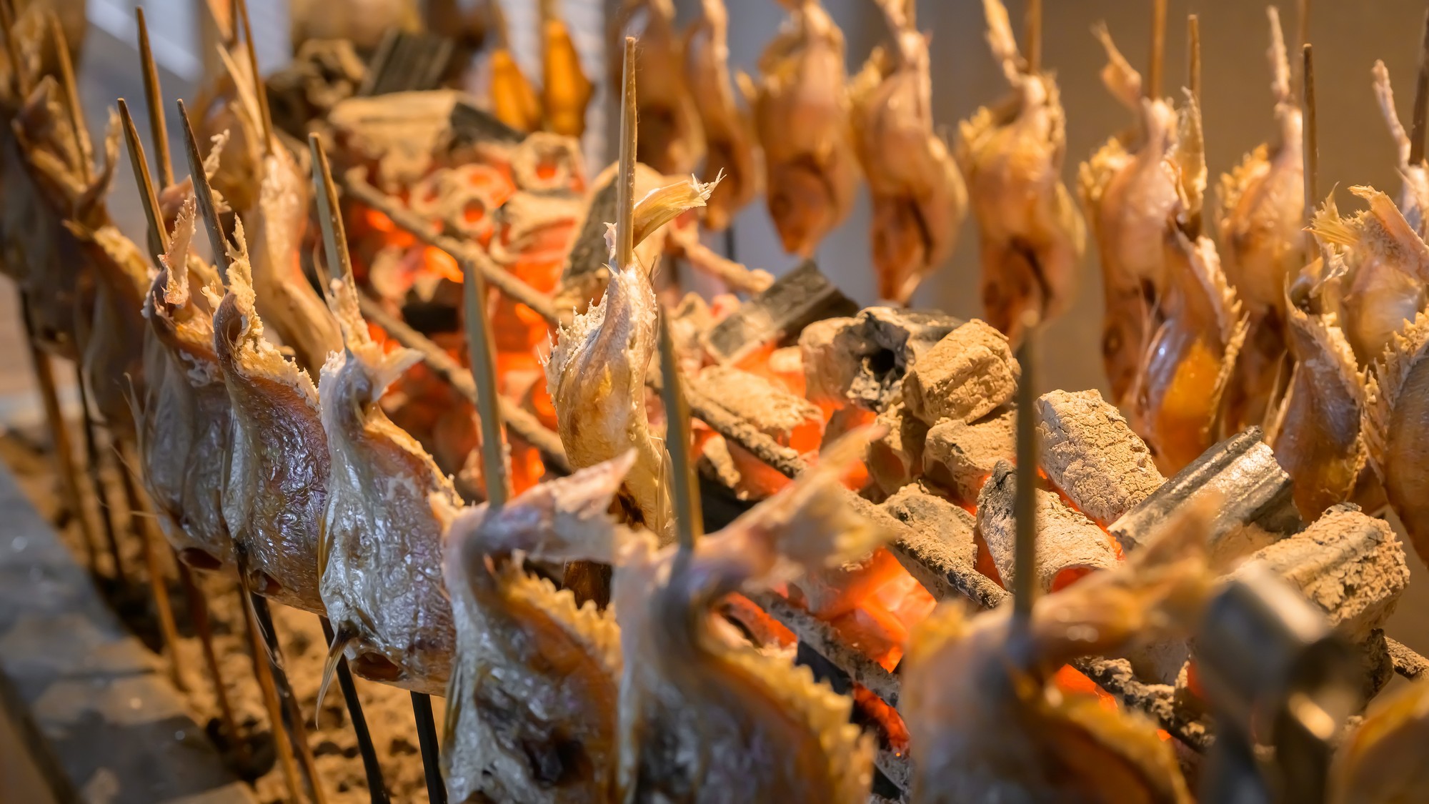 当館名物の浜焼きは、焼きたてアツアツをお持ちいたします！