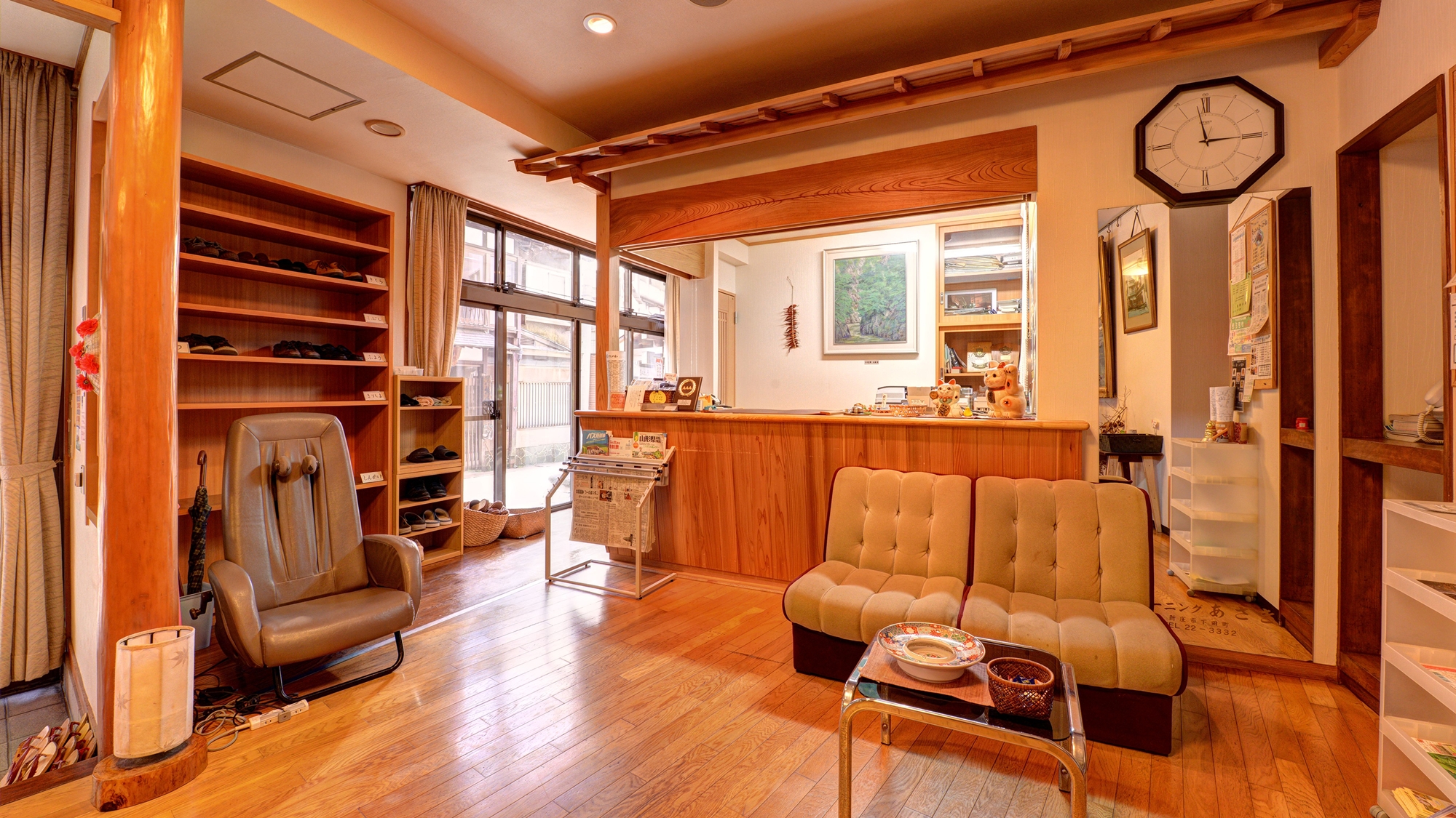 *【フロント】チェックイン・チェックアウトはこちらで♪