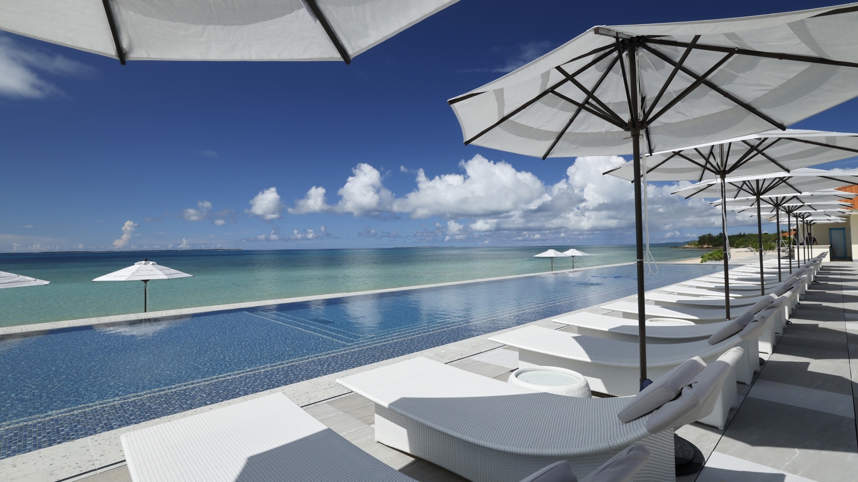  【Special Offer】3連泊以上限定・朝食付きプラン＜レンタルカート付＞