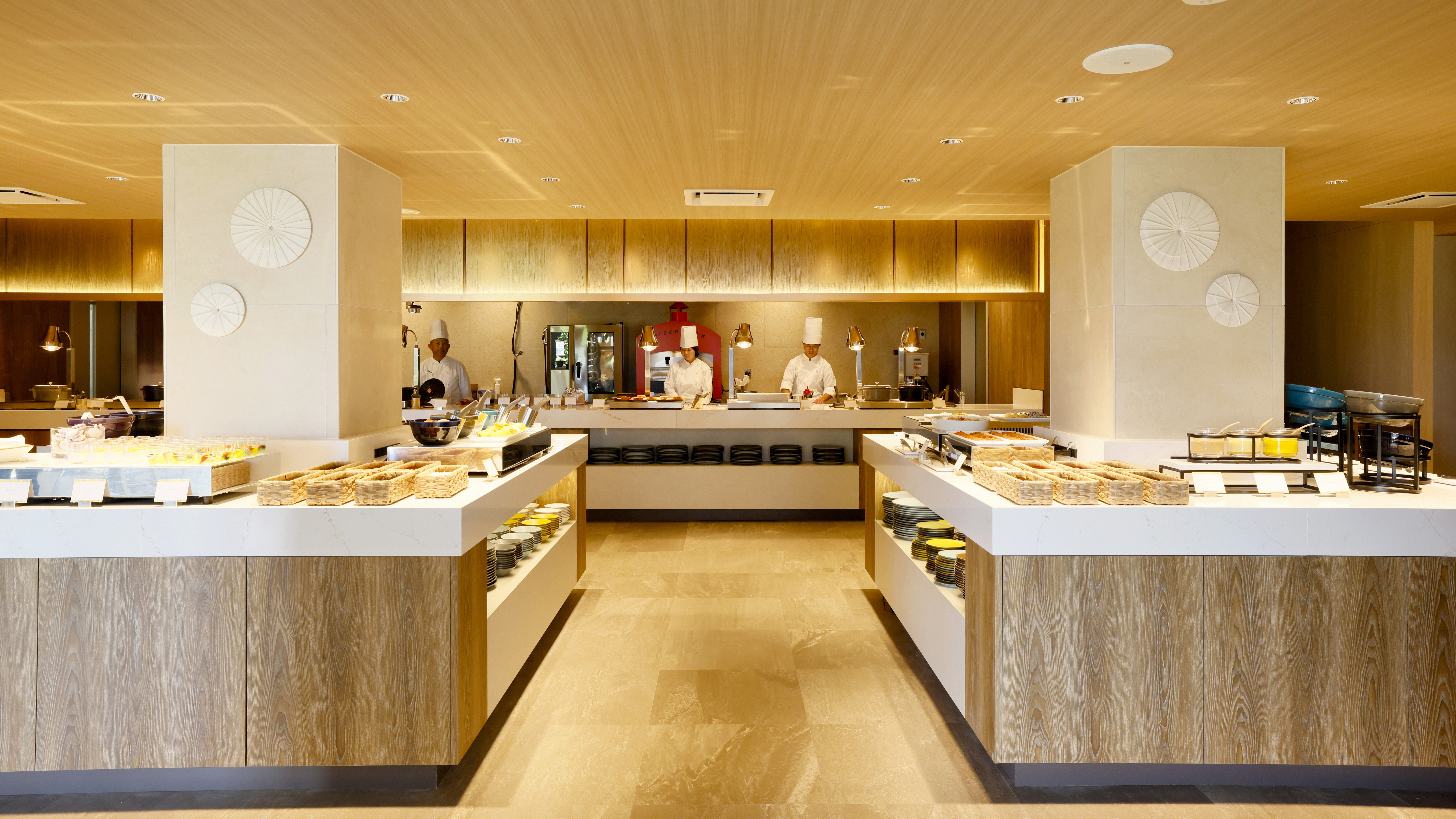 The Buffet / ザ・ビュッフェ