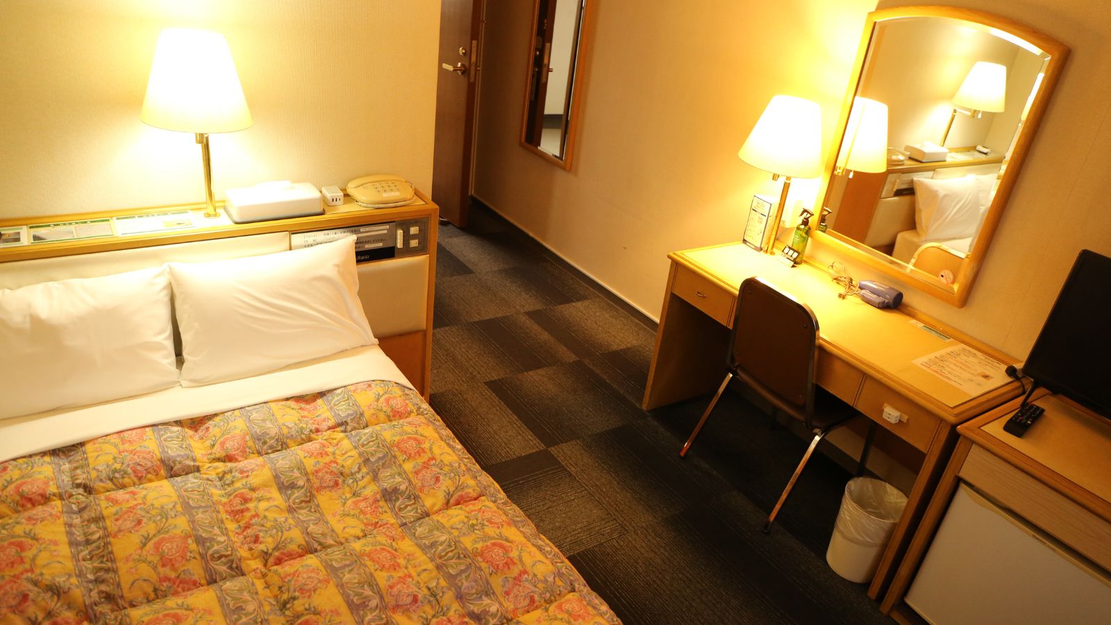 【セミダブル】部屋