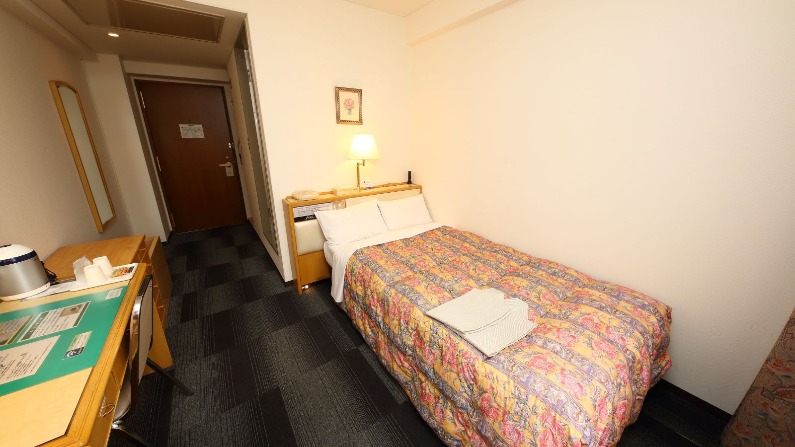 【セミダブル】部屋