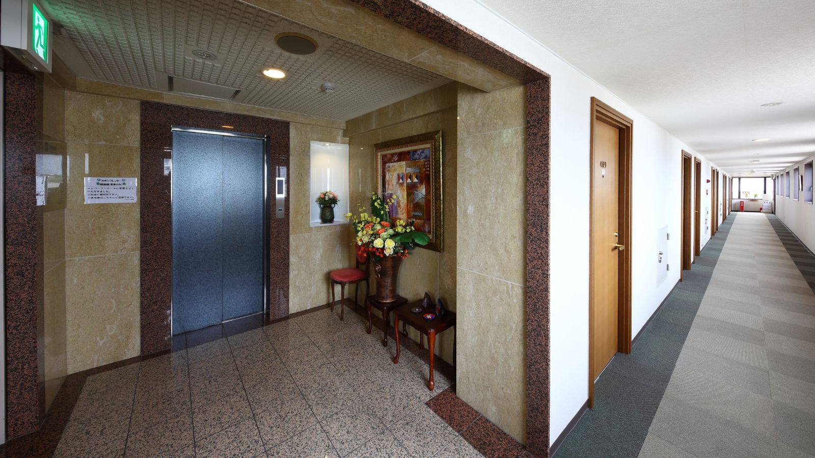 【エレベーターホール】