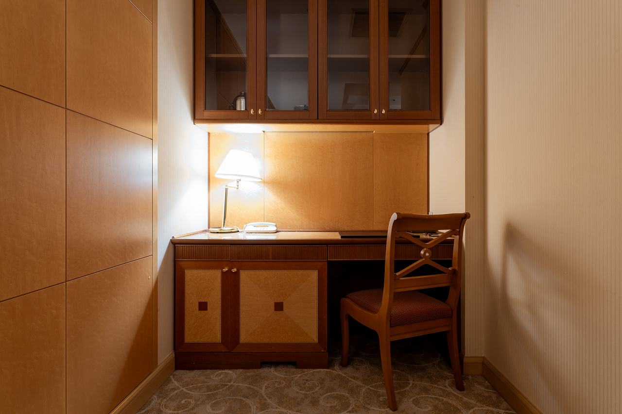 スイート(書斎)