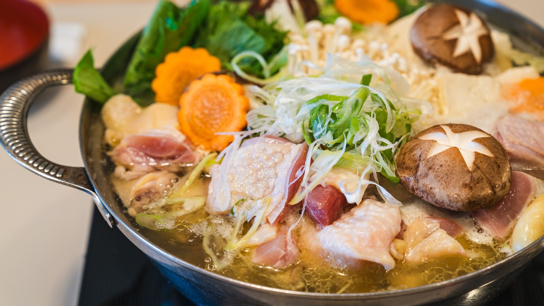 【夕食・朝食付】夕食はみんなで囲むあったか地頭鶏（じどっこ）鍋プラン