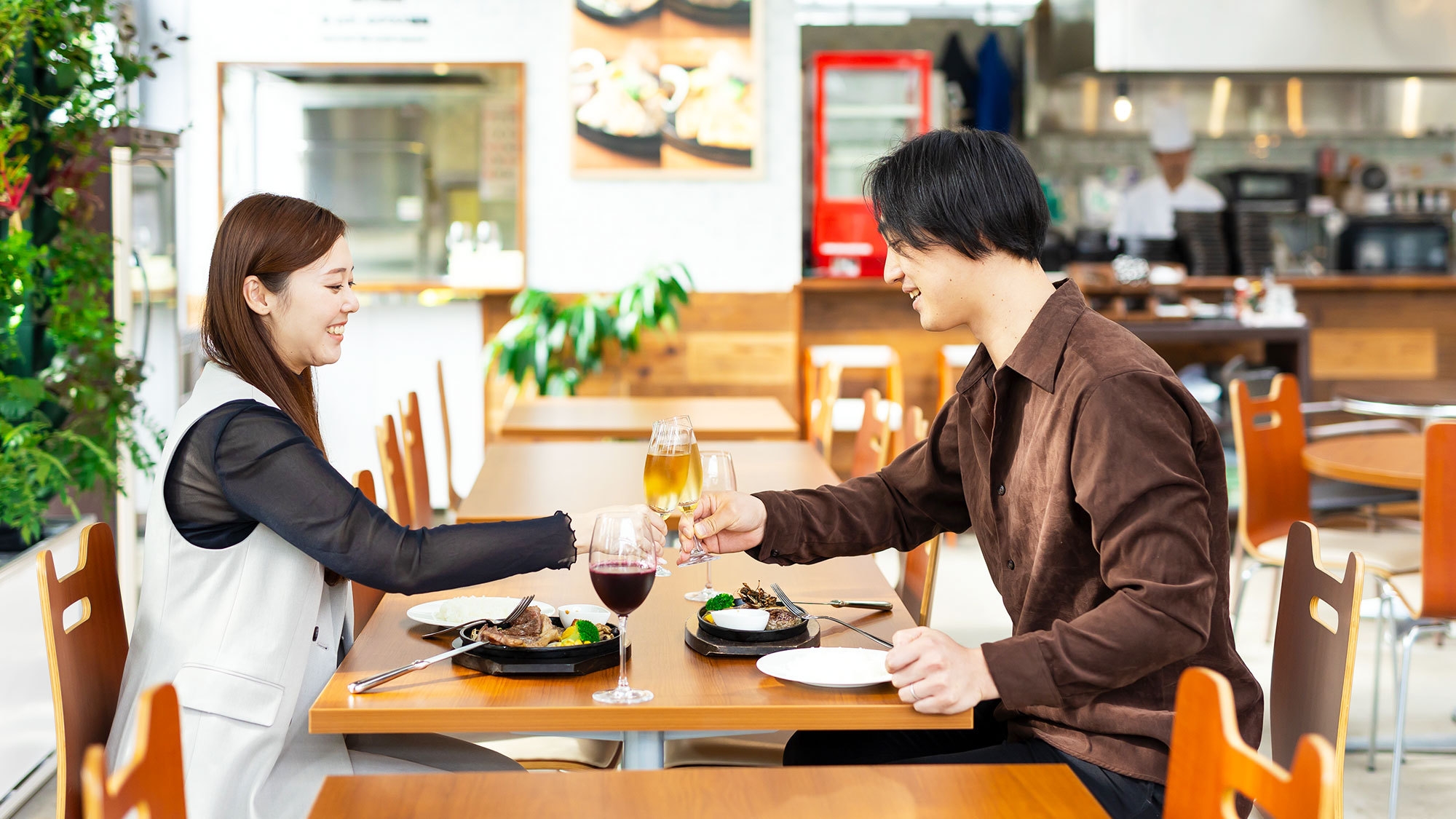 ＜事前カード決済限定＞【フードホール食事券2500円+朝食付】 通常よりお得なプライス♪