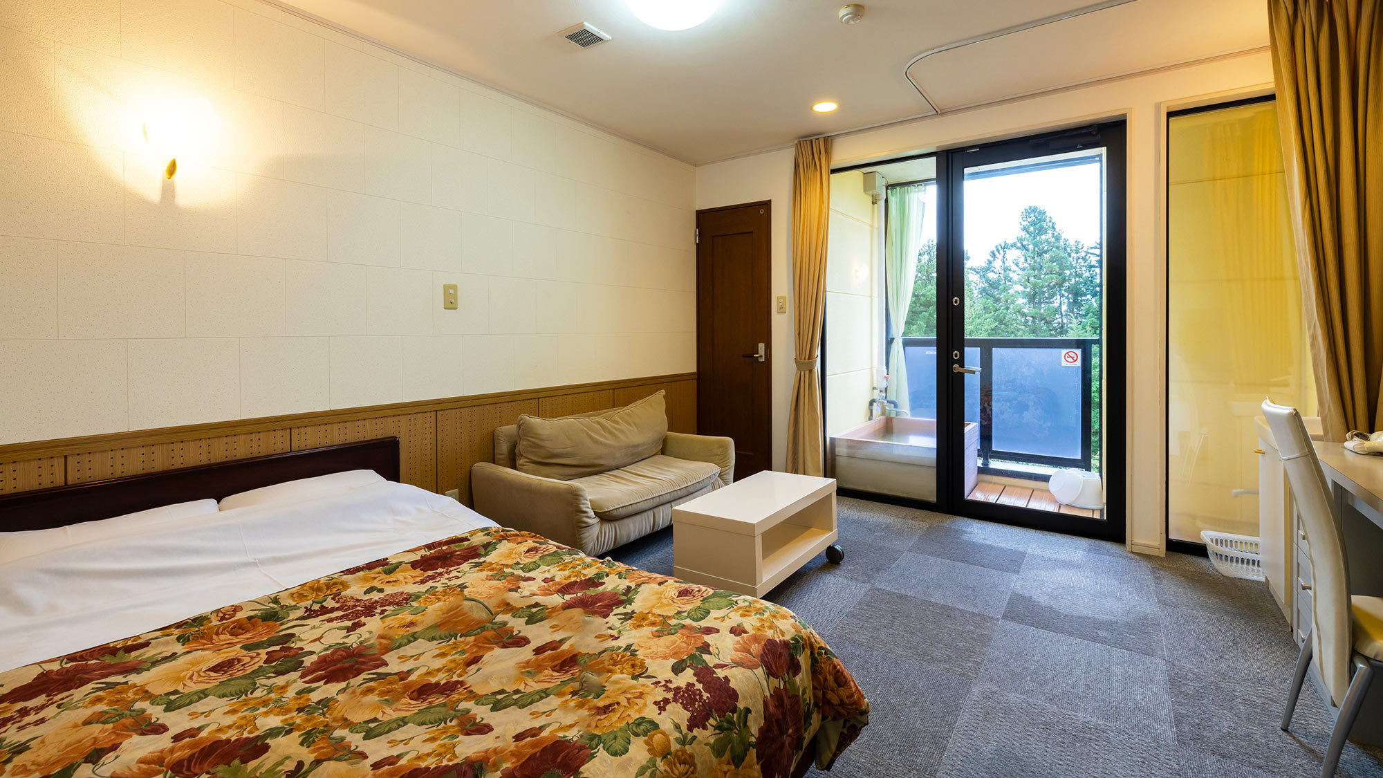 【露天風呂付き客室】洋室ダブルルーム（ベッド）