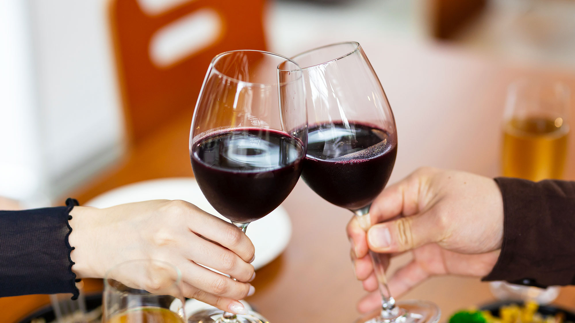 【夕食付プラン】敷地内のフードホールでとちぎ霧降高原牛のステーキを堪能！朝食なしで朝はゆっくり♪