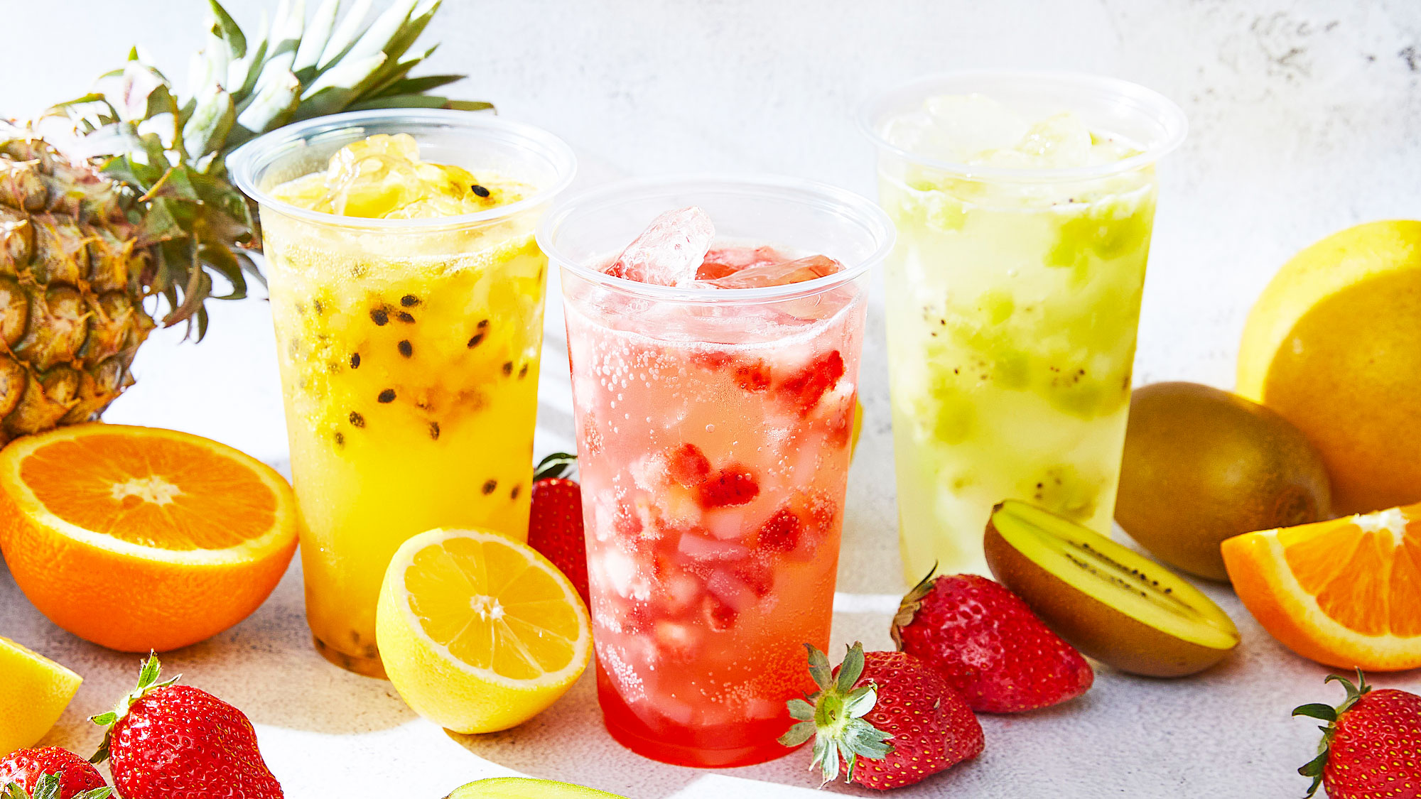 【スイーツ＆カフェ コントン】食べ応え・飲み応え抜群！果肉がゴロゴロ入ったフレッシュジュース