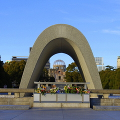 【平和記念公園】慰霊碑
