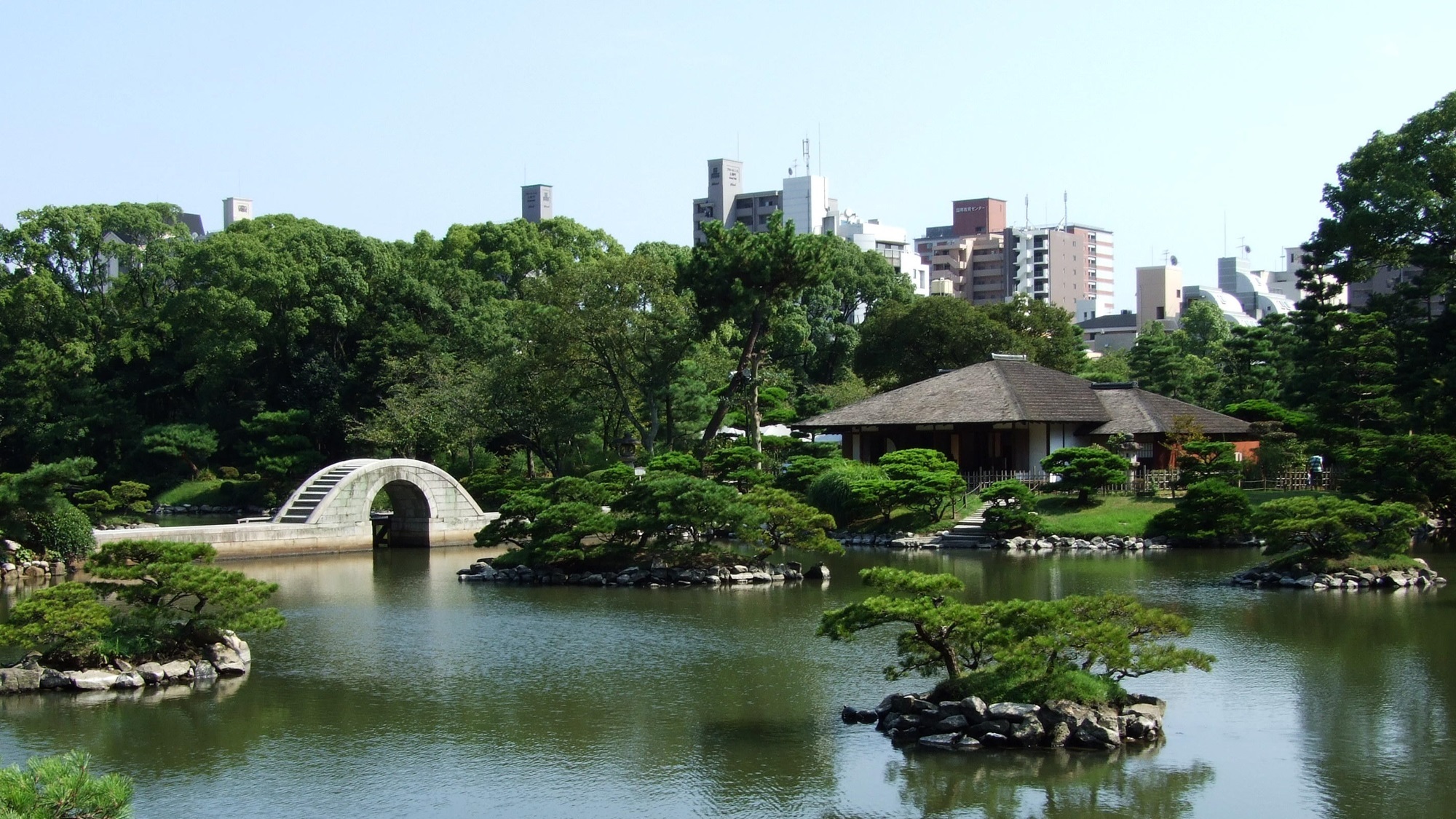 縮景園　ホテルから徒歩約30分