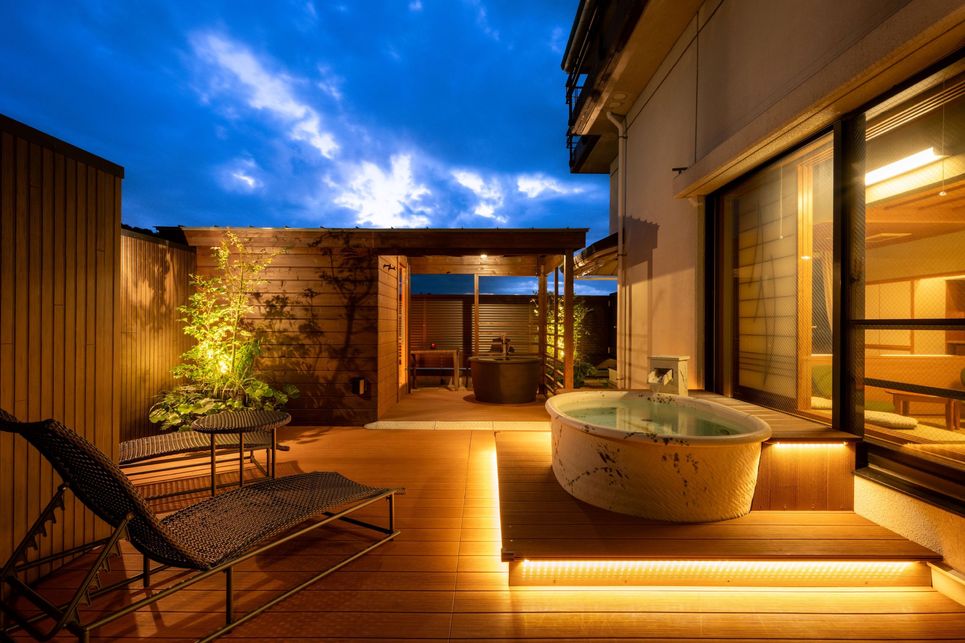 ルーフトップテラス＋サウナ付き和洋室