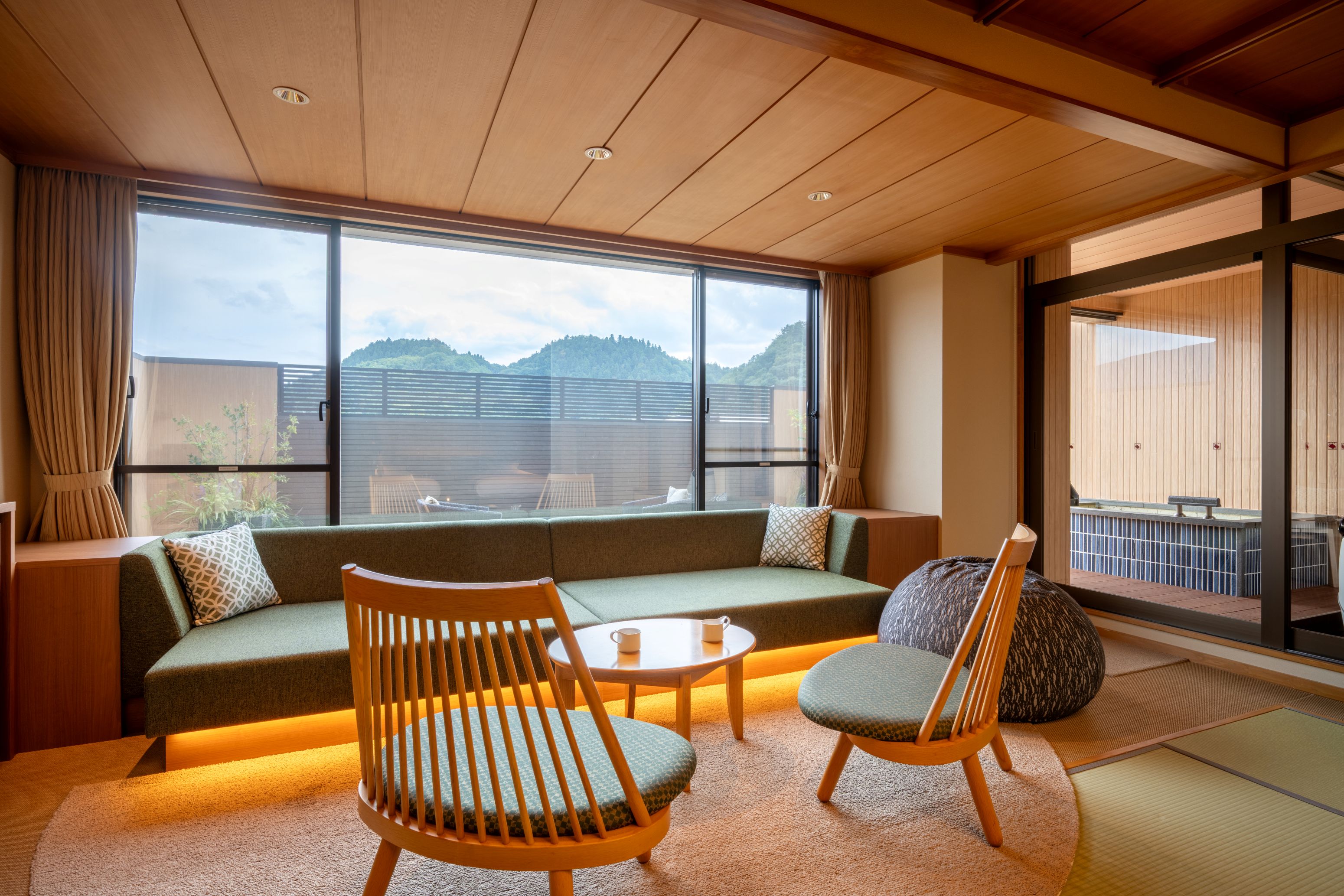 【露天風呂付】＜本館＞テラス展望露天風呂付和洋室　タイプ33