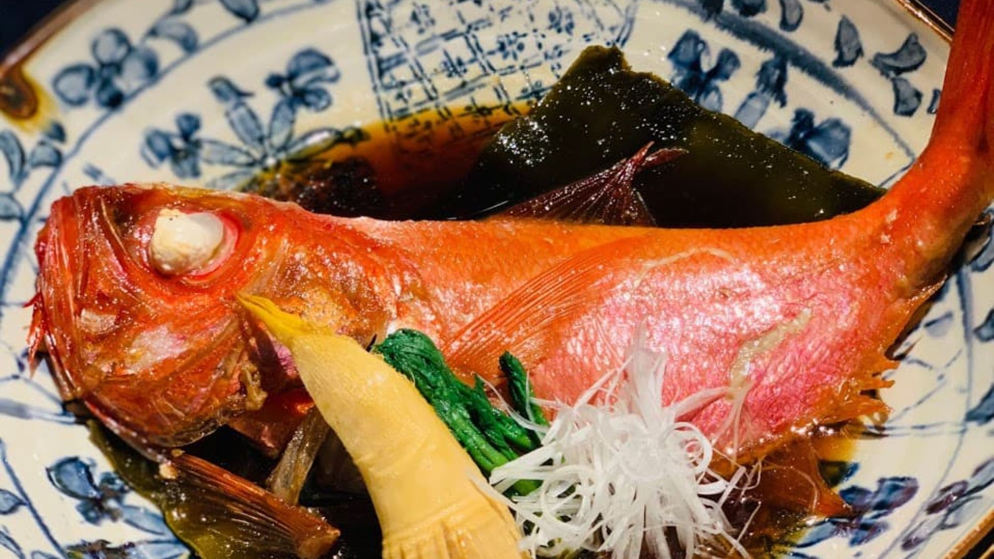 【別注｜金目鯛の煮付け】3日前までの限定予約。一度は味わいたい、当館自慢の贅沢メニュー。