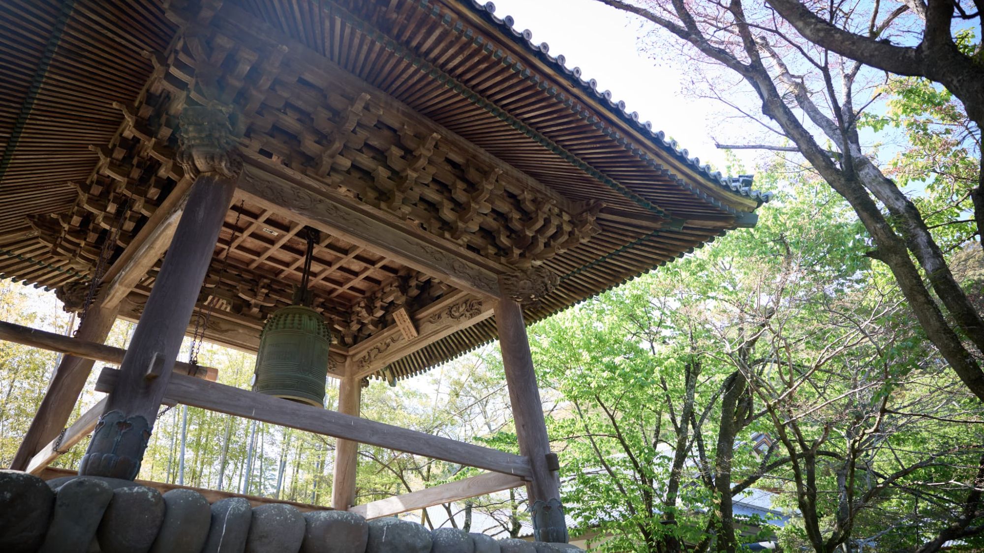 【周辺スポット｜修禅寺】静寂の中に響く音色を想像して。歴史ある建築物が、心を静かに満たします。