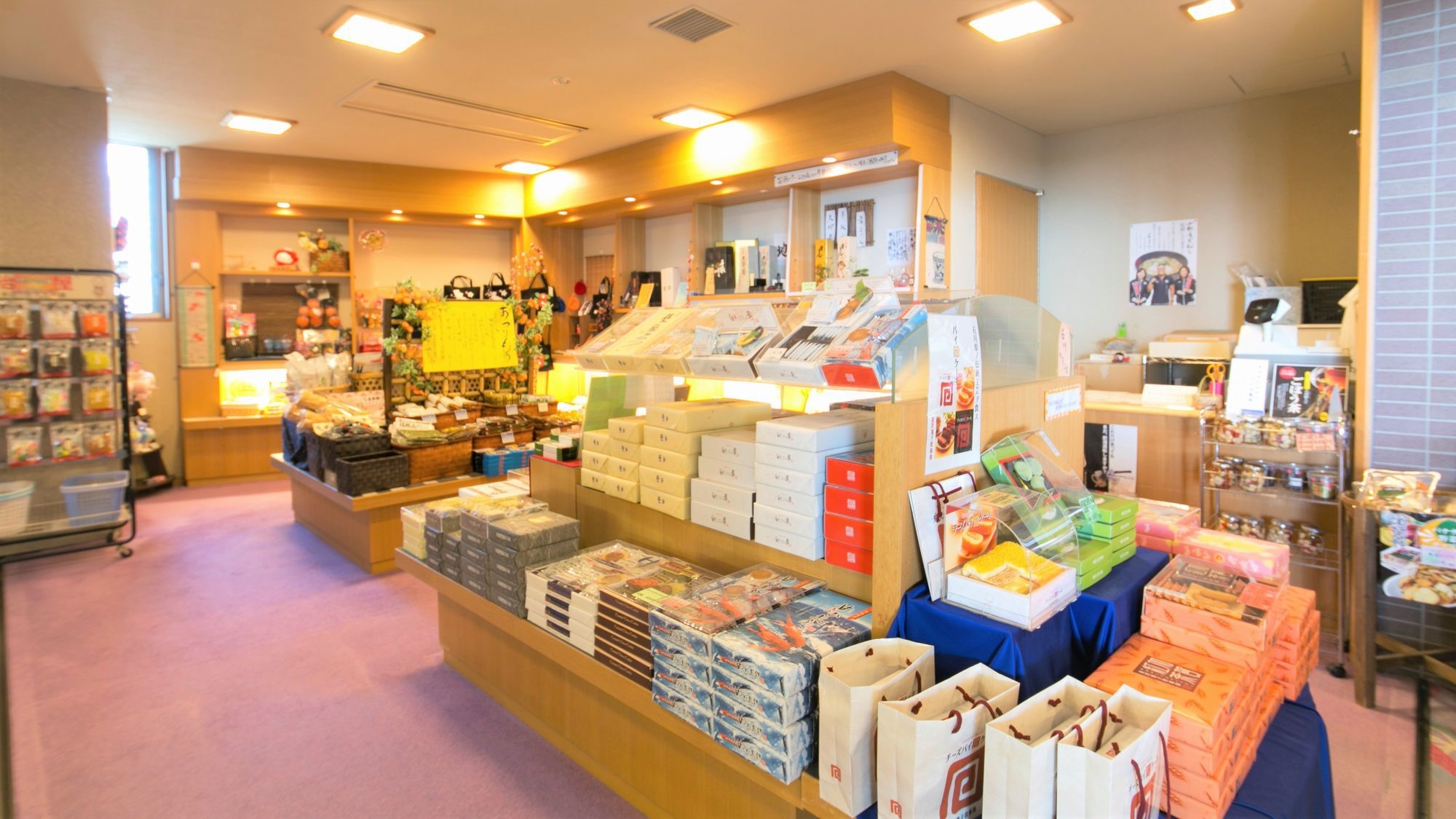 【直前割◆素泊り】ボトル茶特典付き★JR加賀温泉駅から車で15分！22時までチェックインOK♪