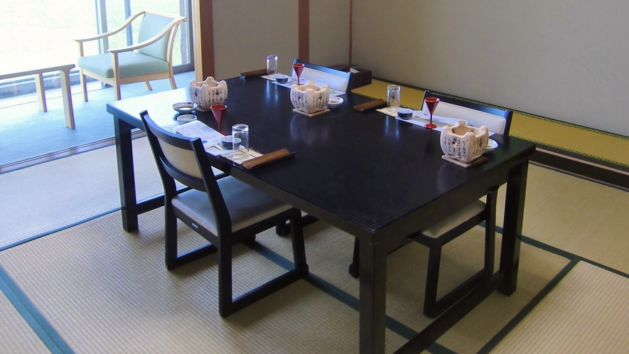 【テーブル席イメージ】お食事はテーブル・イス形式でのご用意も可能です※要事前連絡
