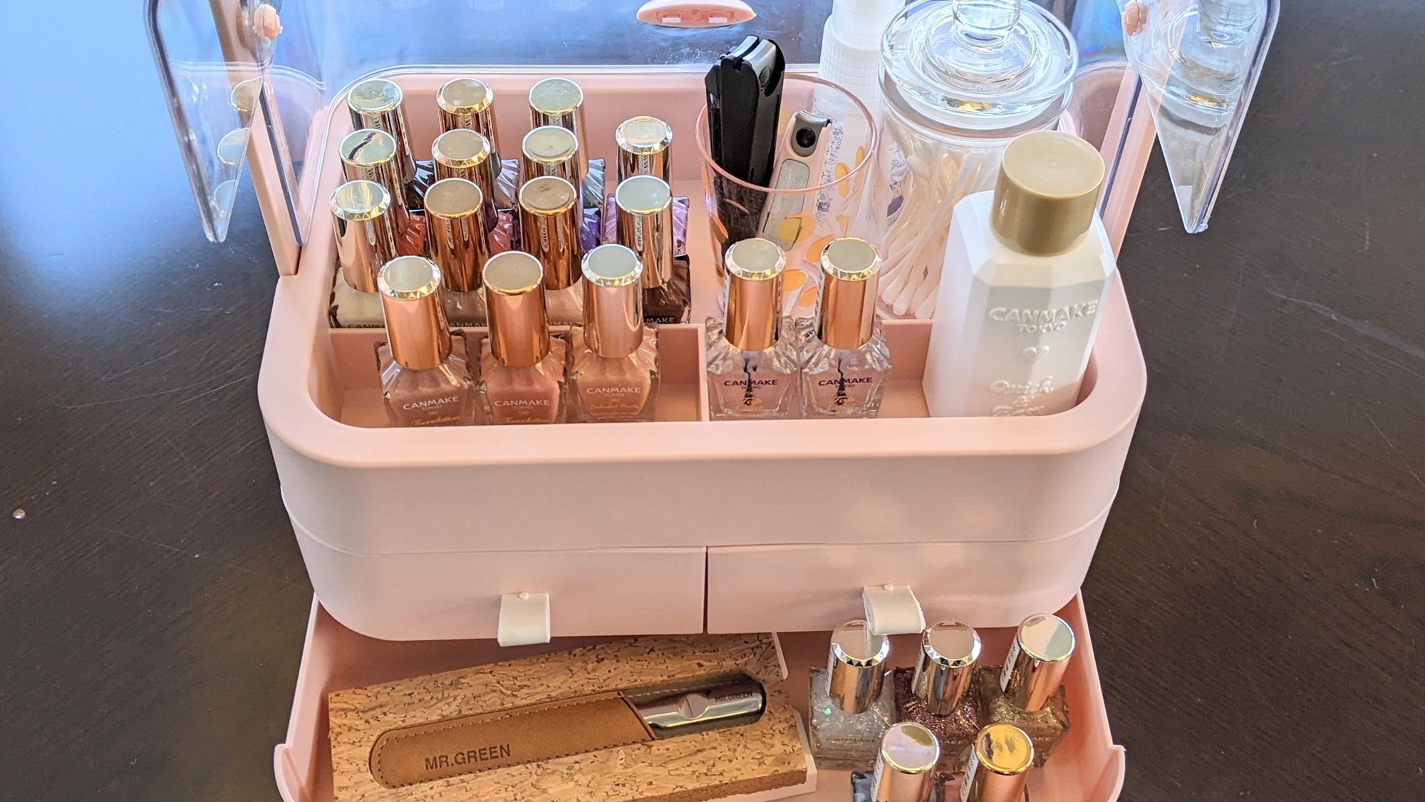 【ネイルボックス】フロントにて貸し出しいたしております。