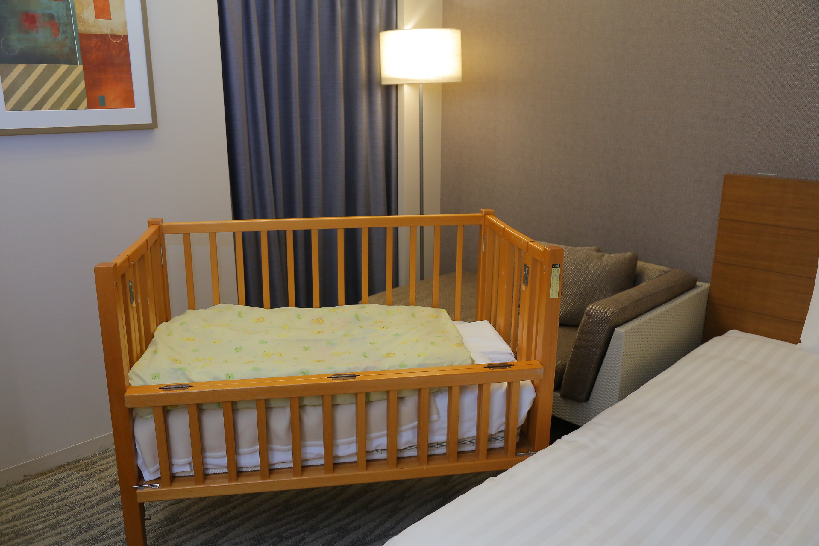 ベビーベッド（0才のお子様用）