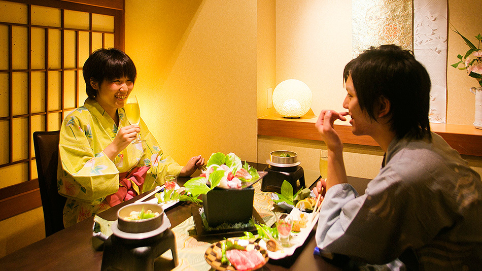 【カップルプラン★7特典付♪】貸切露天風呂＆夕食個室食＆岩盤浴＆色浴衣＆カラオケなど特典満載♪