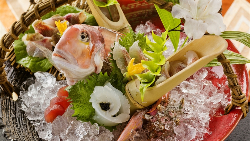 【楽天スーパーSALE】【三大美味会席】長萩和牛×活鮑×地魚盛など、新鮮な海鮮を中心に。