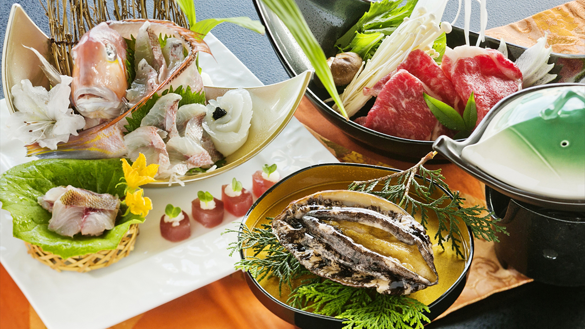 日本海を一望できる当館では、もちろん新鮮で美味しい【海の幸】をお客様のもとへ届けます♪