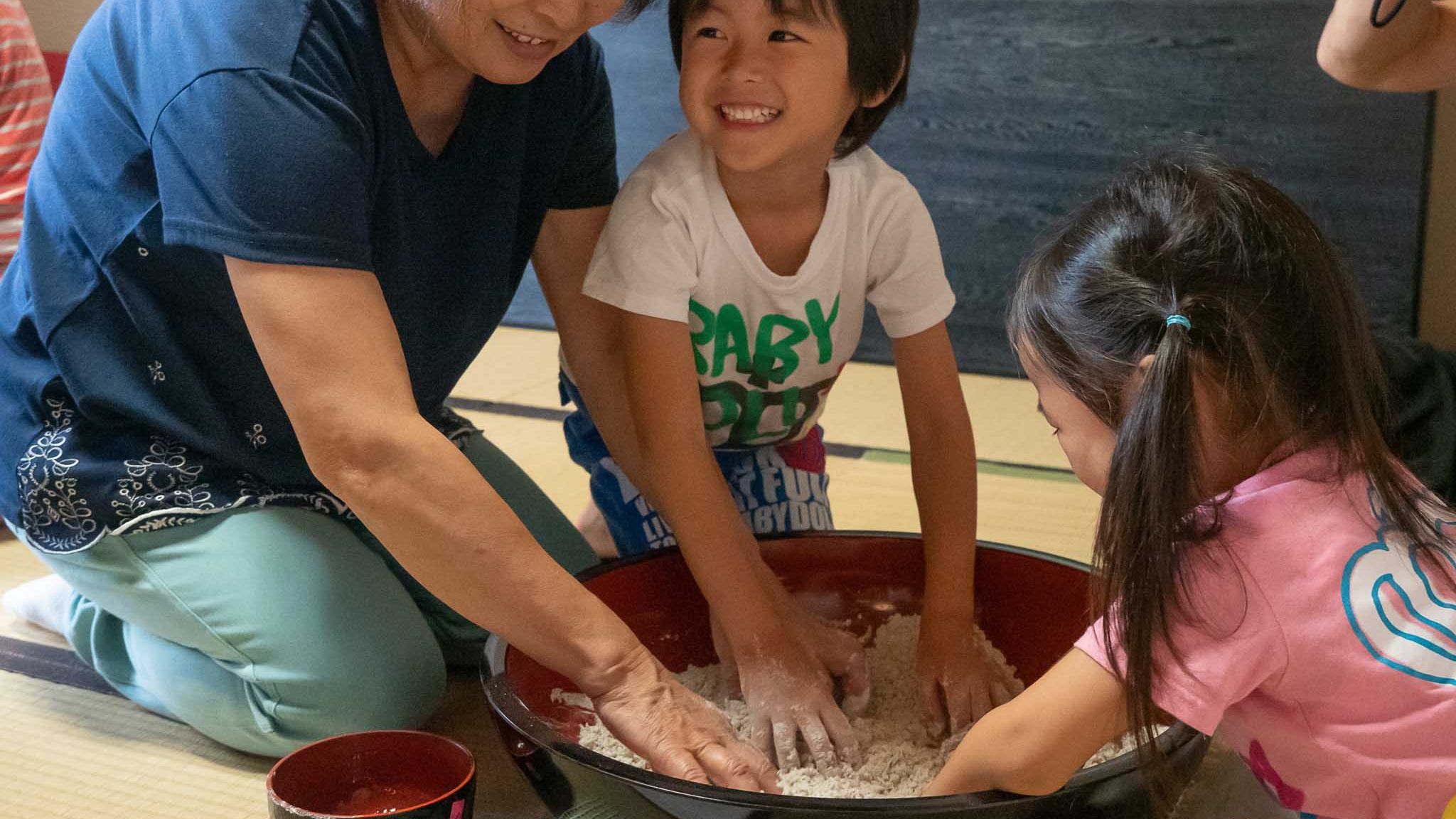 【オプショナルツアー】そばうち体験（イメージ）※夏期営業