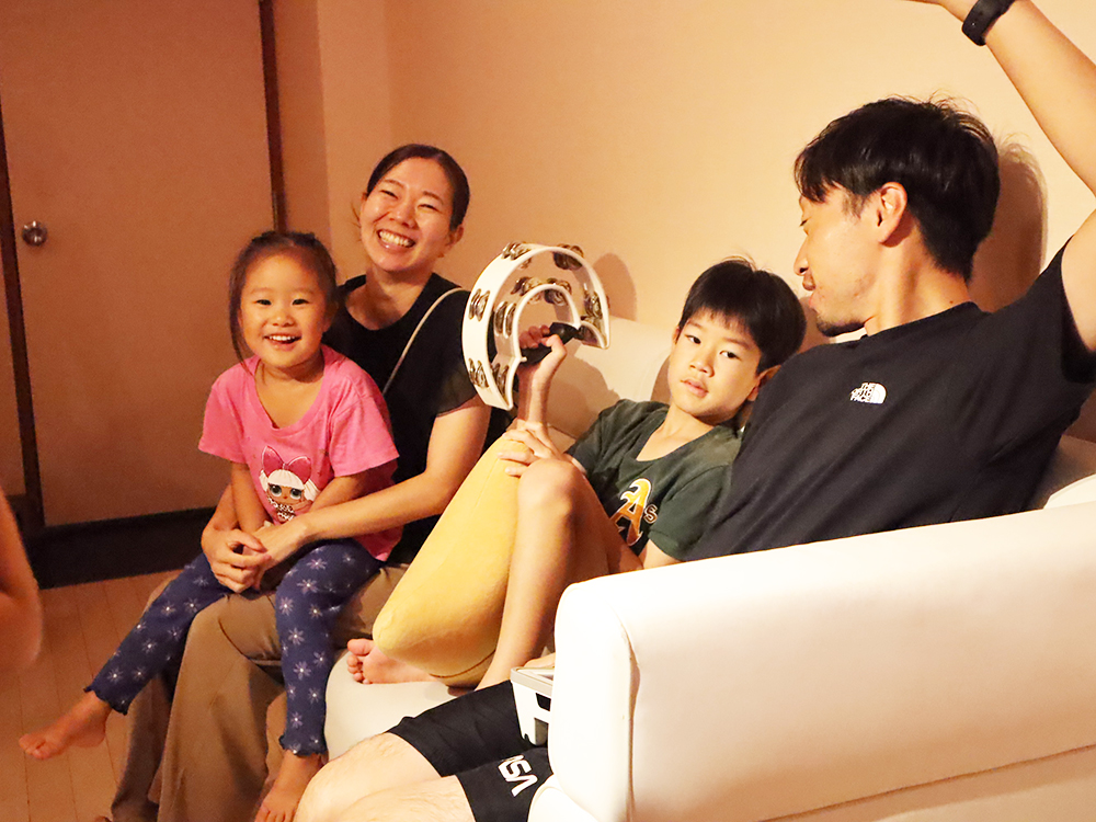 【カラオケ】（イメージ）