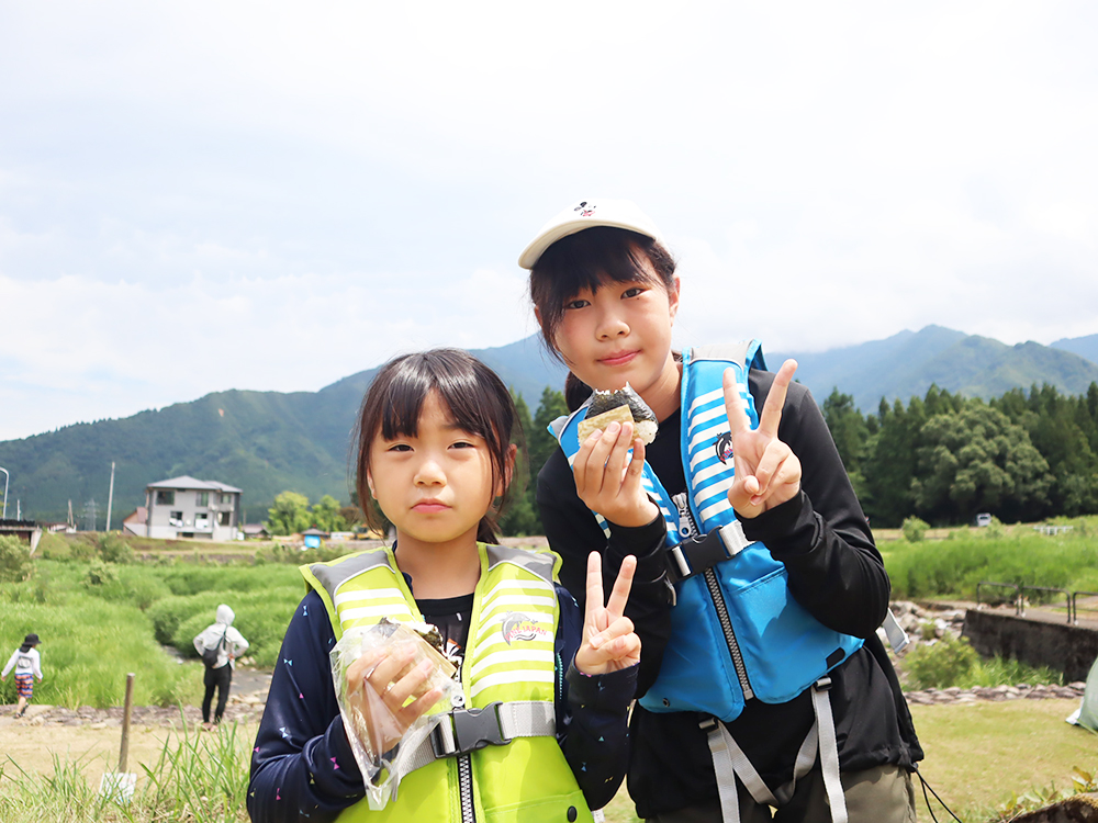 【オプショナルツアー】川遊び（イメージ）※夏期営業