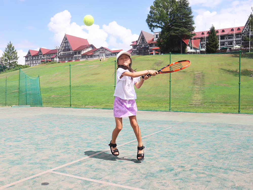 【テニス】（イメージ）※夏期営業