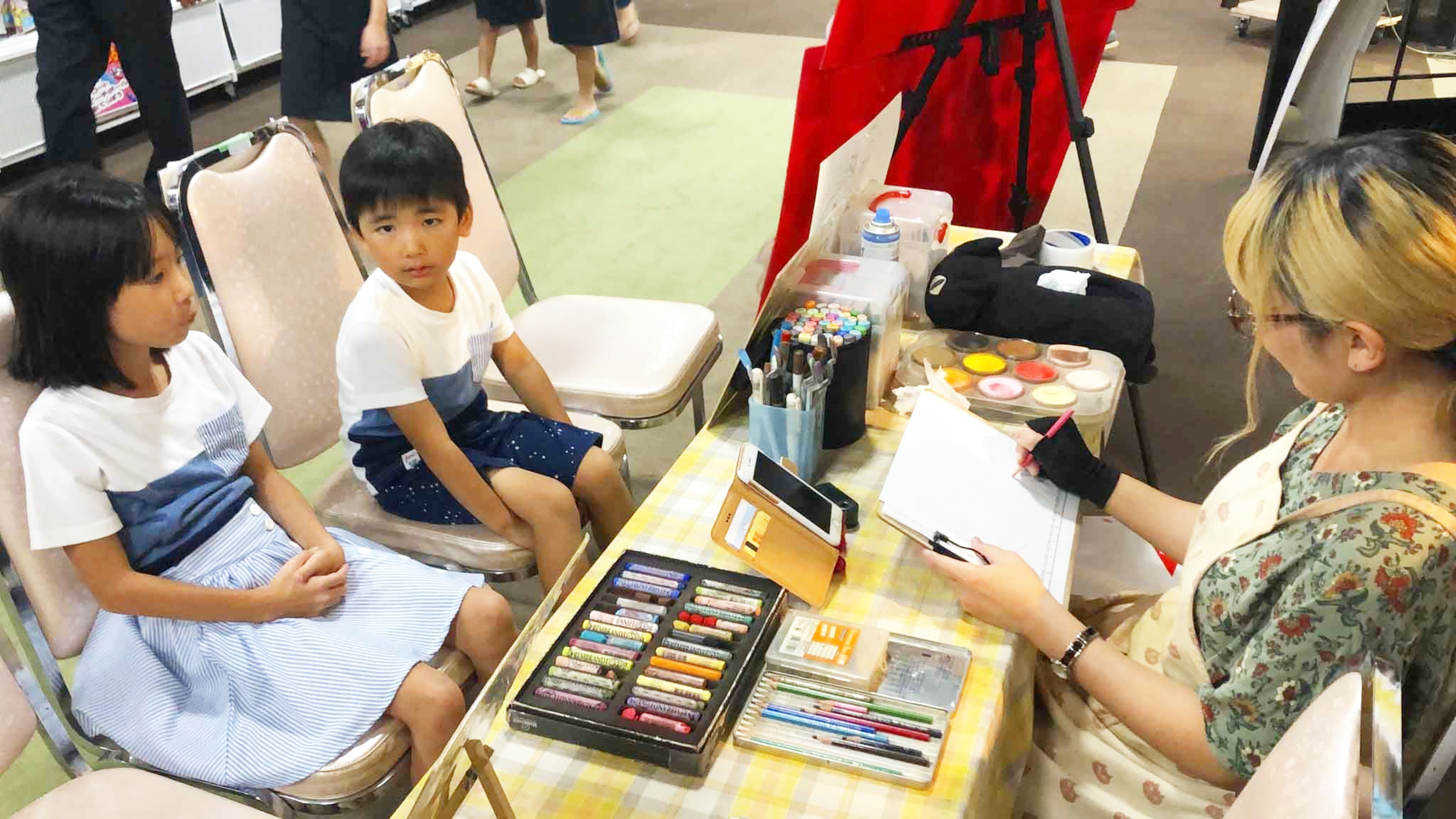 【似顔絵コーナー（ホテル内）】（イメージ）※夏期営業