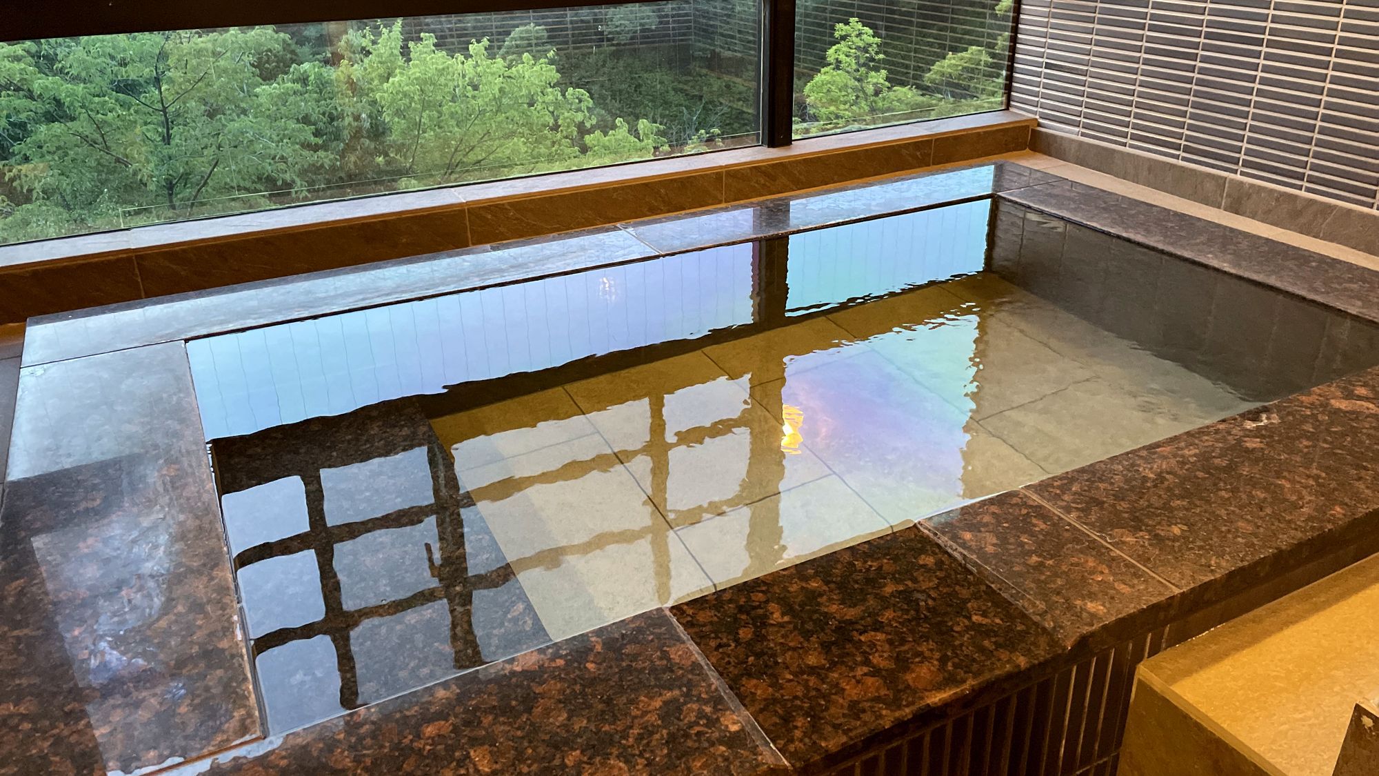 【半露天風呂付デラックス和洋室(禁煙)一例】671号室・皇琥(おうが)イメージ