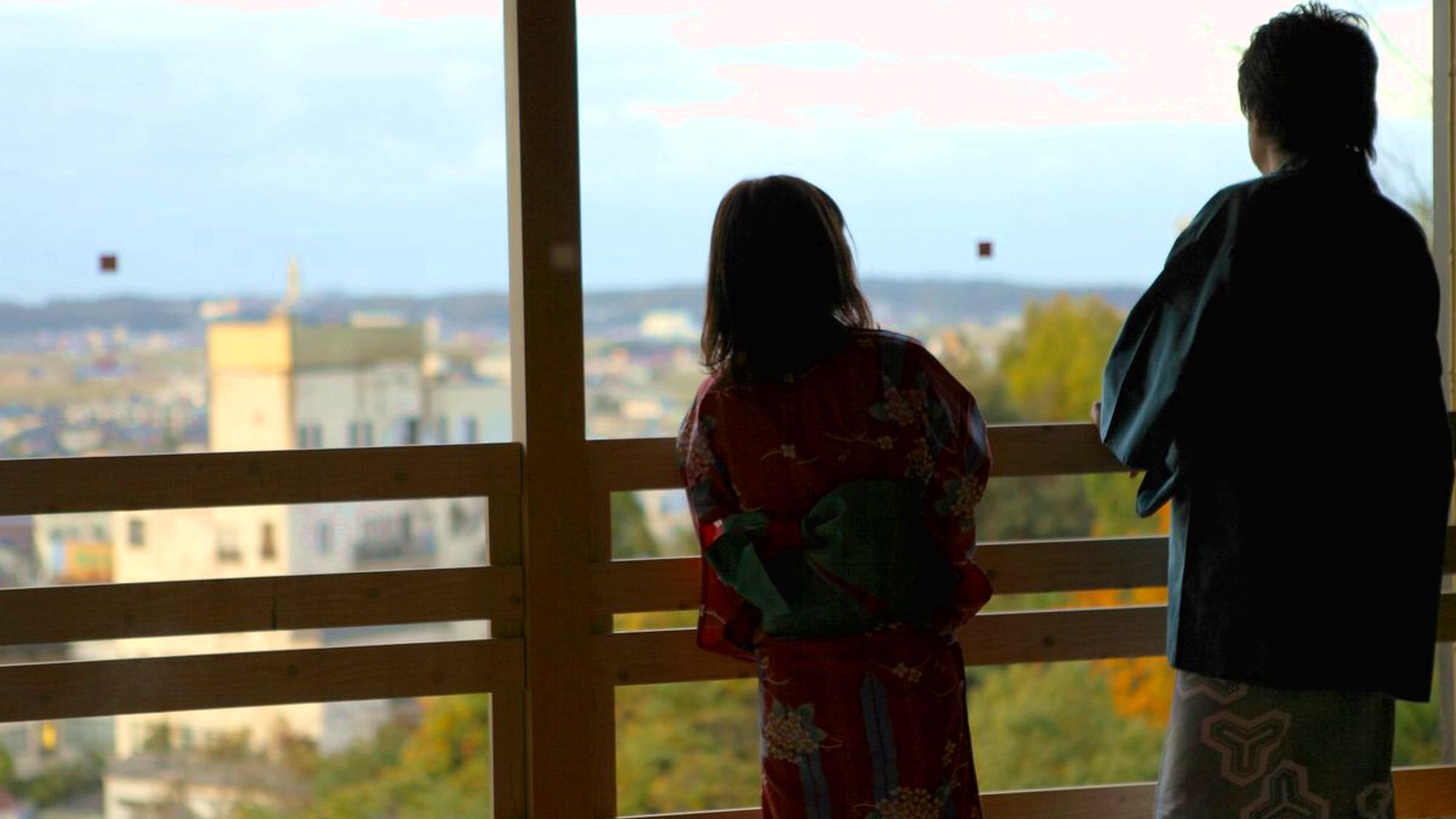 ★みどりの景色を眺めてひと息、2人きりの至福の時間がゆったりと流れます・・・