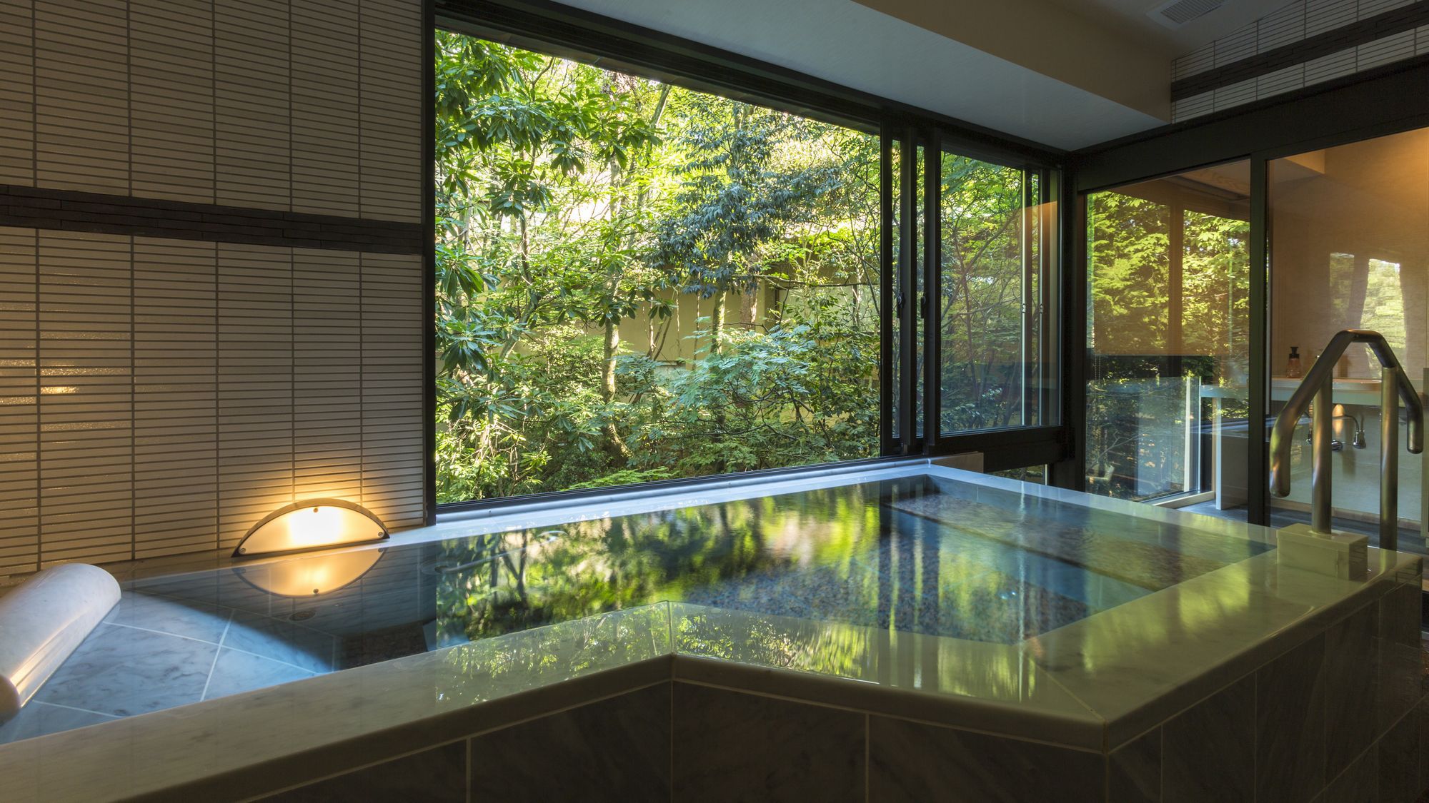 【半露天風呂付 デラックス和洋室 禁煙】677号室・琴葉(ことは)イメージ