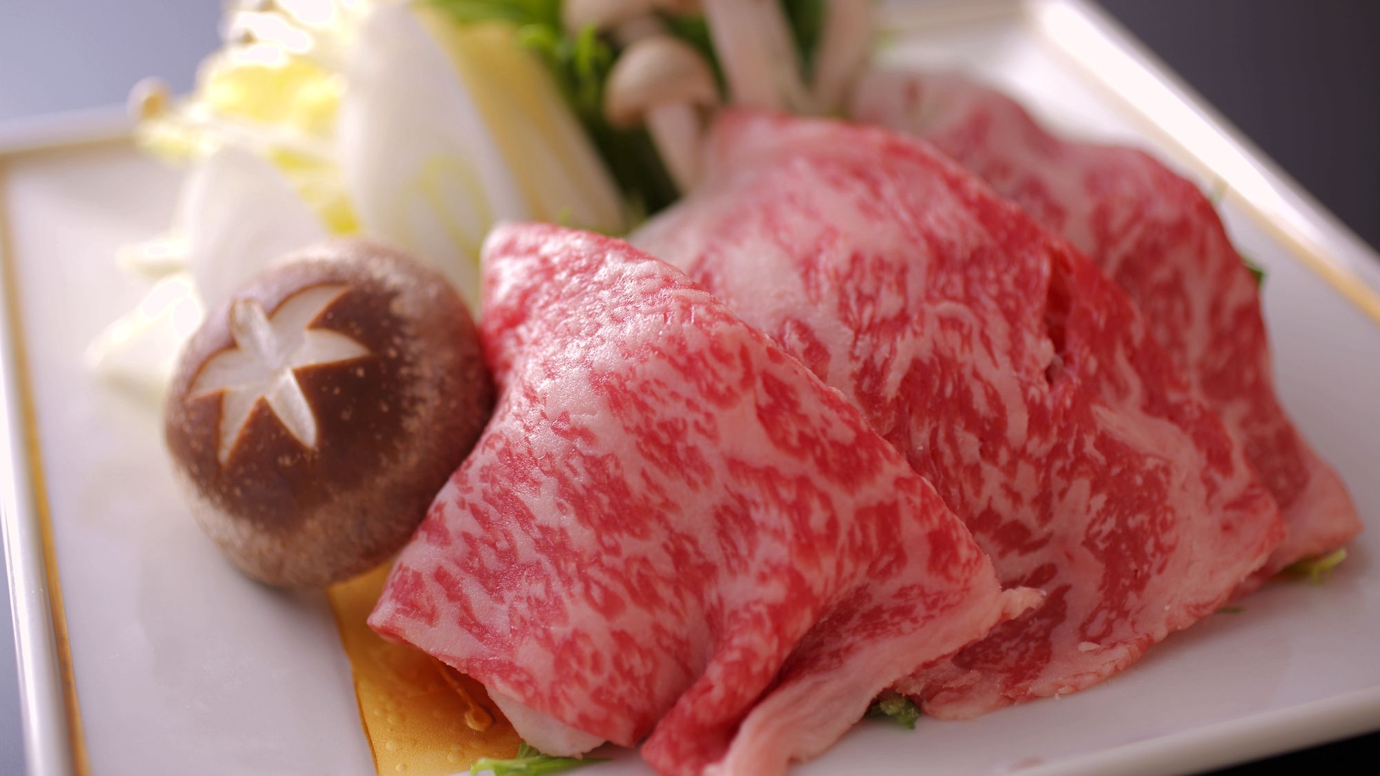 【能登牛しゃぶしゃぶ】上質な肉の旨味がふわっと広がる。お料理イメージ