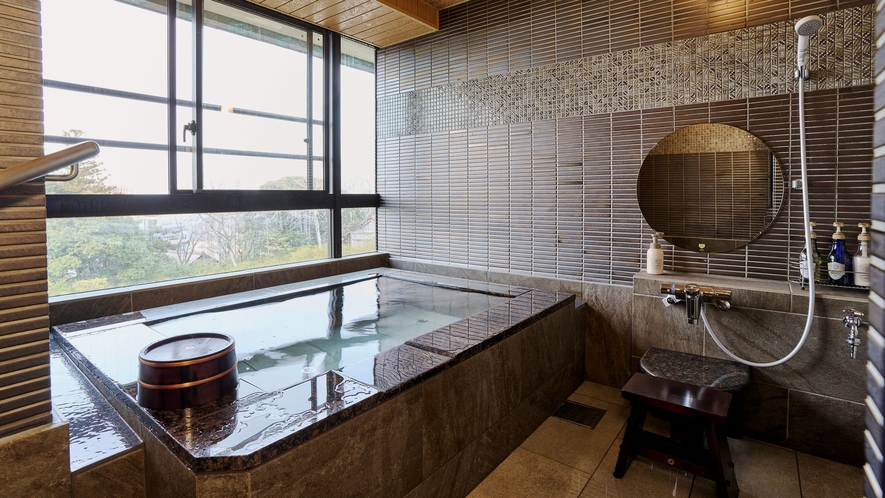 ◆天然温泉100％半露天風呂付デラックス「郁芭・あやは」客室の一例