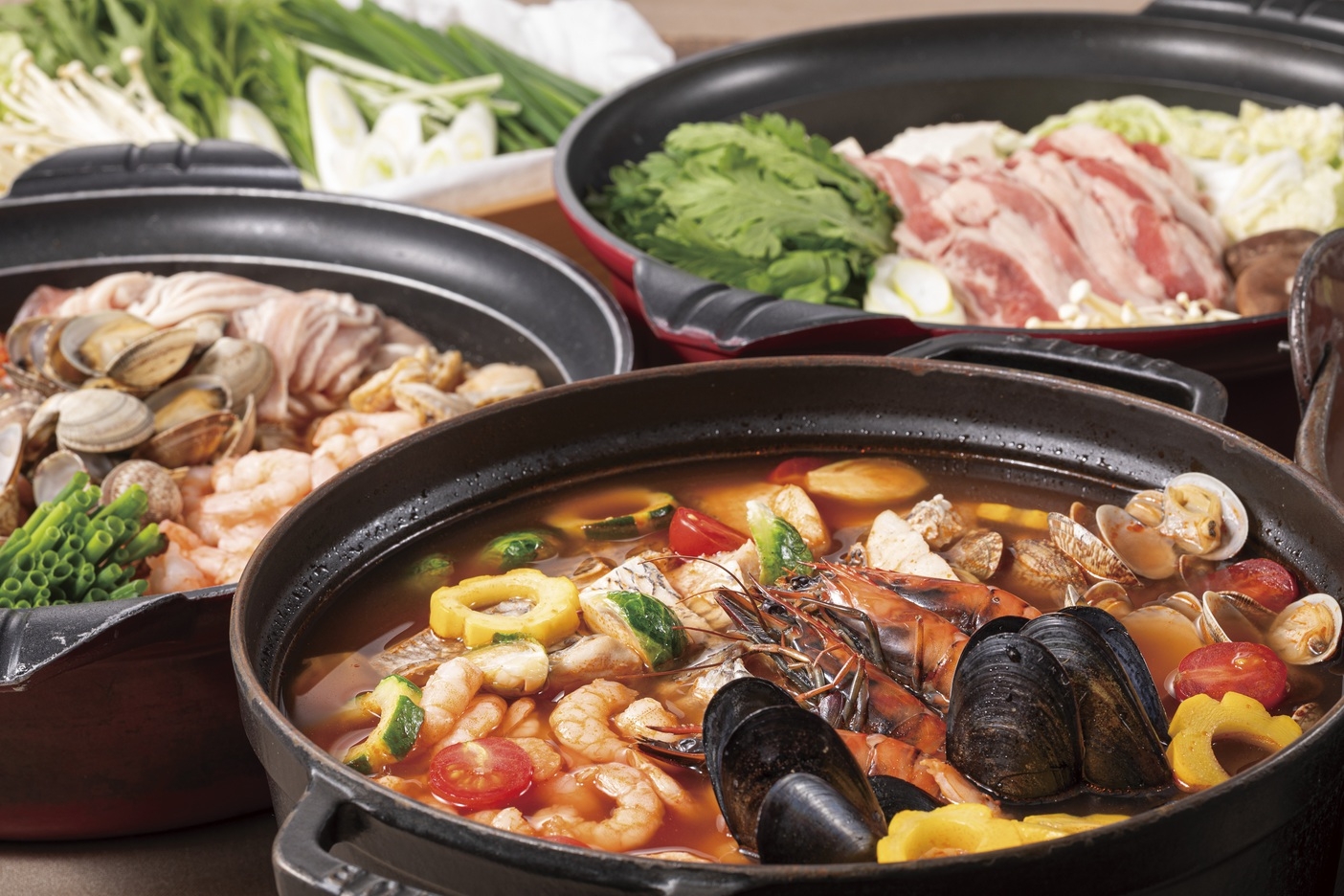 【18時入店】多彩な鍋を一度に楽しむ★冬のあったか鍋ディナービュッフェ付き＜夕食のみ＞