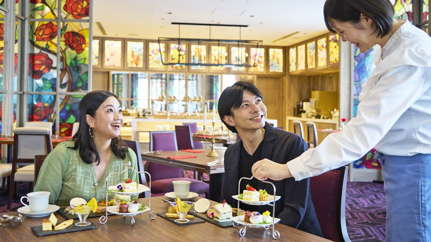 【大人の秋旅】1泊2日で叶えるのんびりリゾート体験♪〈スパ入浴・デザートスタンド付き〉