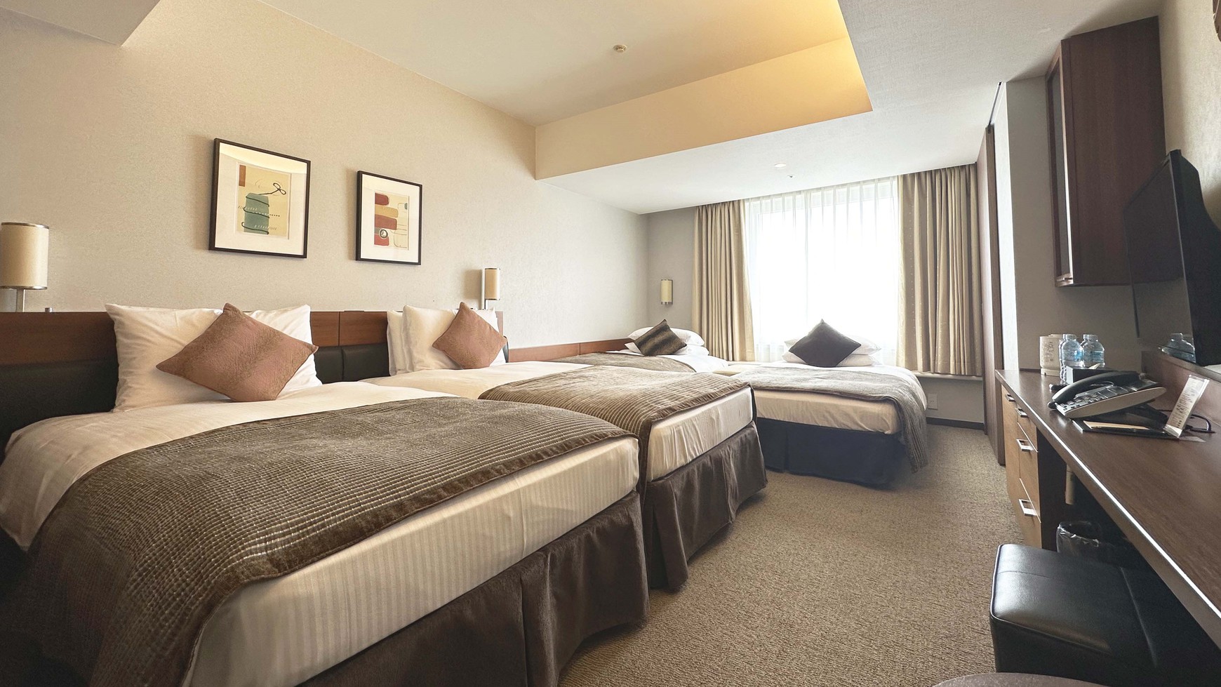 ハース・シンフォニールーム　4台